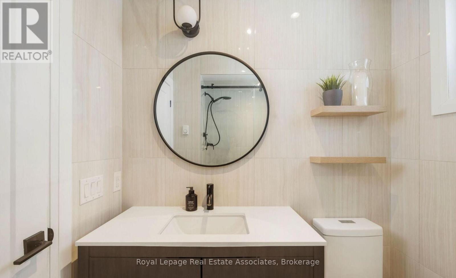 1898 Barsuda Drive, Mississauga, Ontario  L5J 1V5 - Photo 23 - W12951856