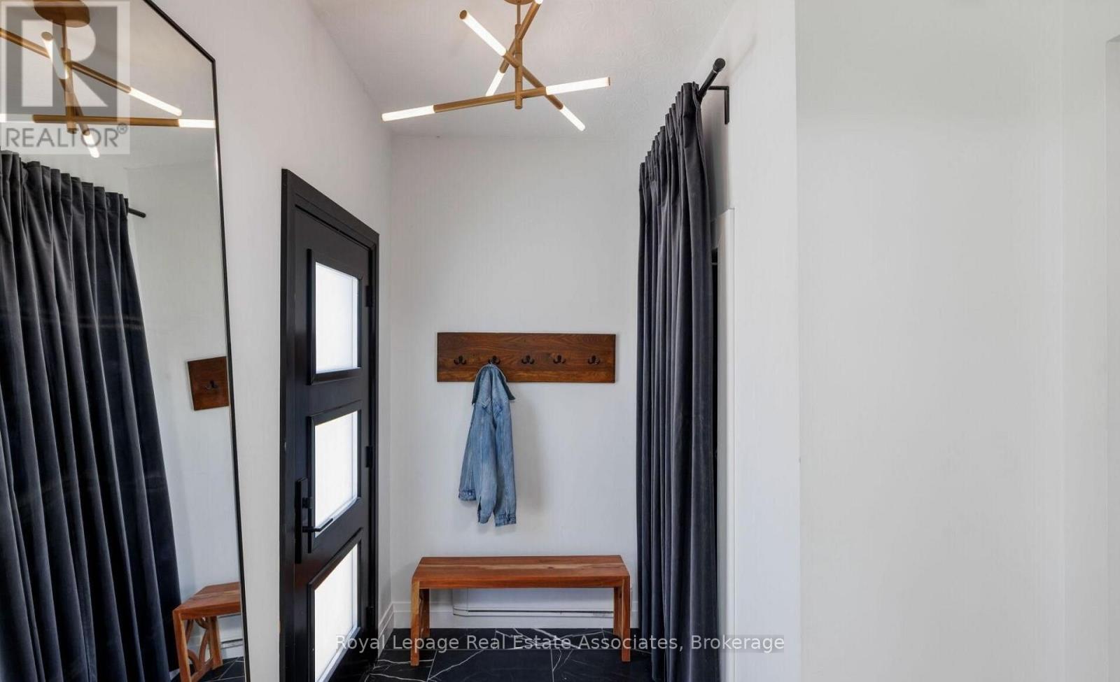 1898 Barsuda Drive, Mississauga, Ontario  L5J 1V5 - Photo 25 - W12951856