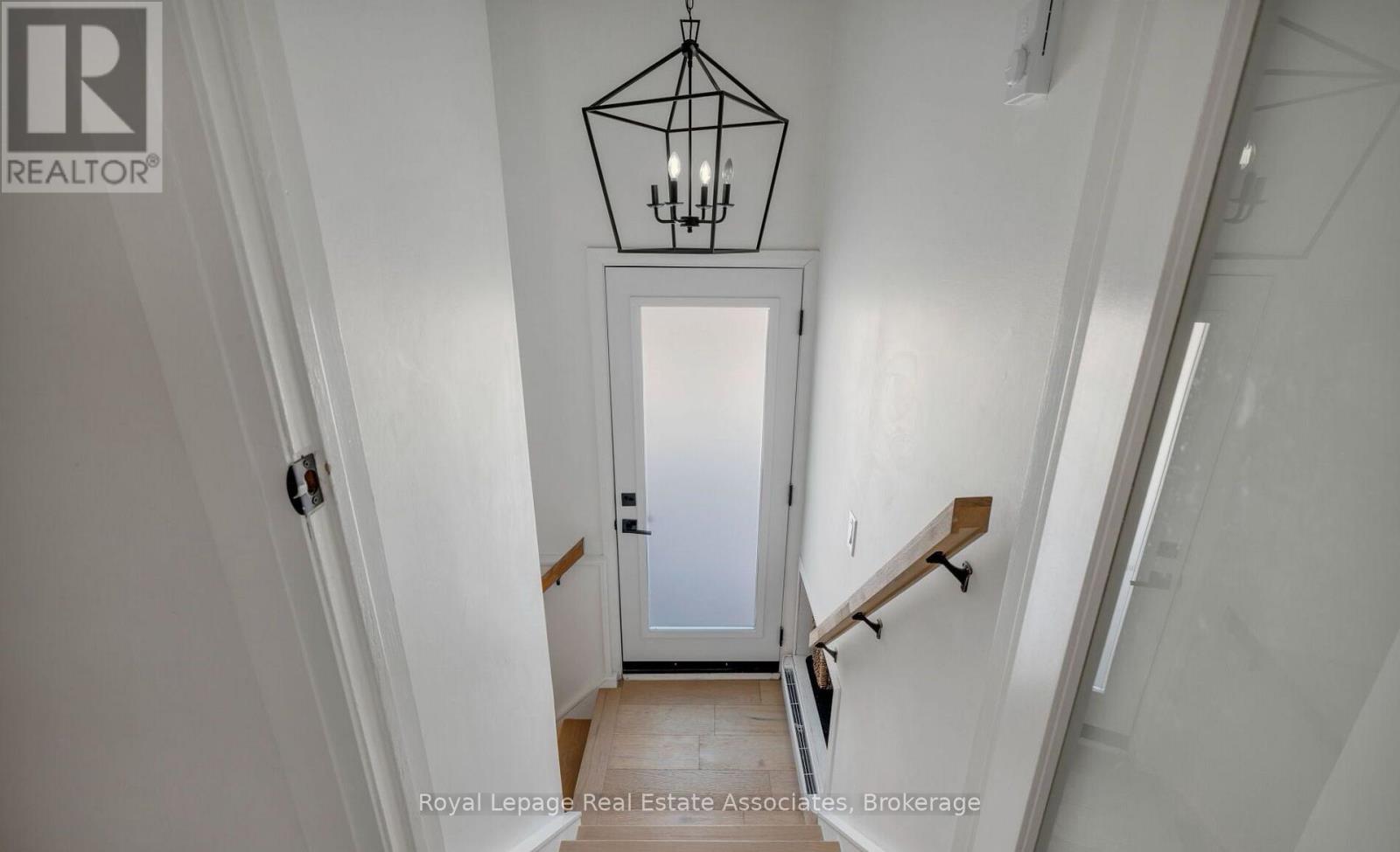 1898 Barsuda Drive, Mississauga, Ontario  L5J 1V5 - Photo 26 - W12951856