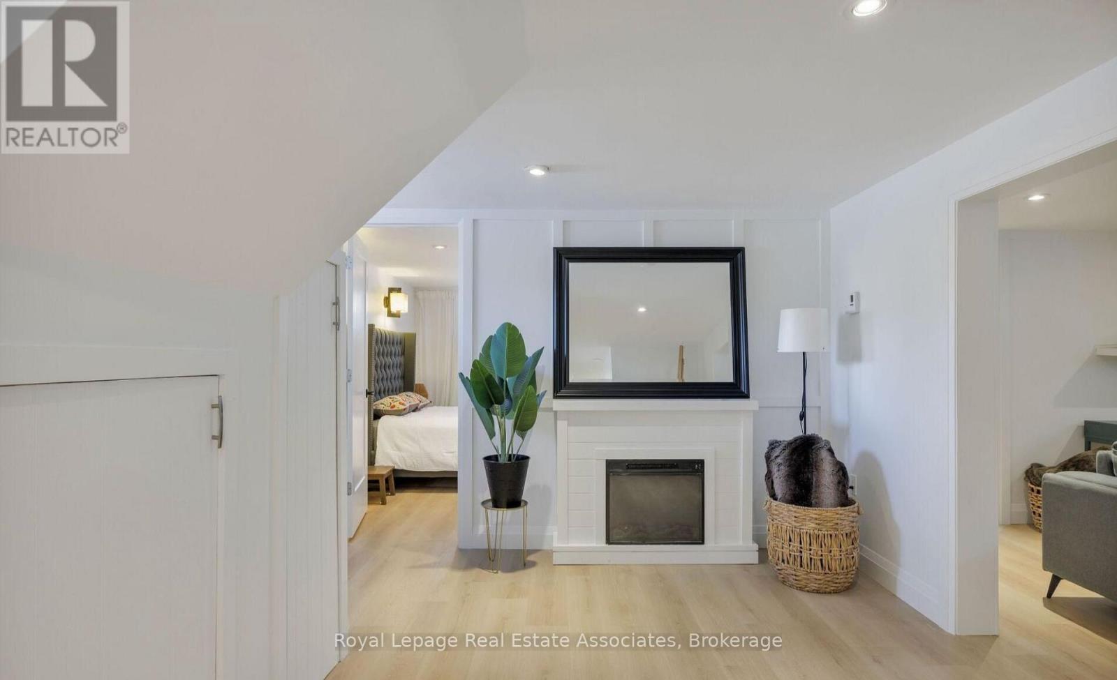 1898 Barsuda Drive, Mississauga, Ontario  L5J 1V5 - Photo 28 - W12951856