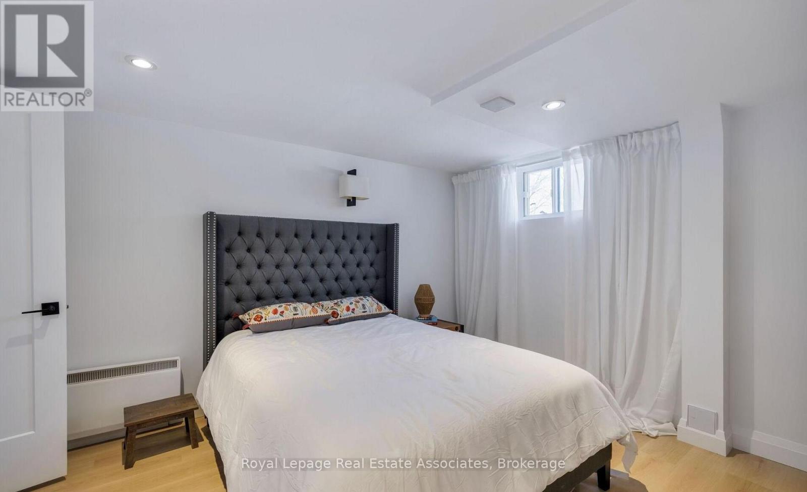 1898 Barsuda Drive, Mississauga, Ontario  L5J 1V5 - Photo 33 - W12951856