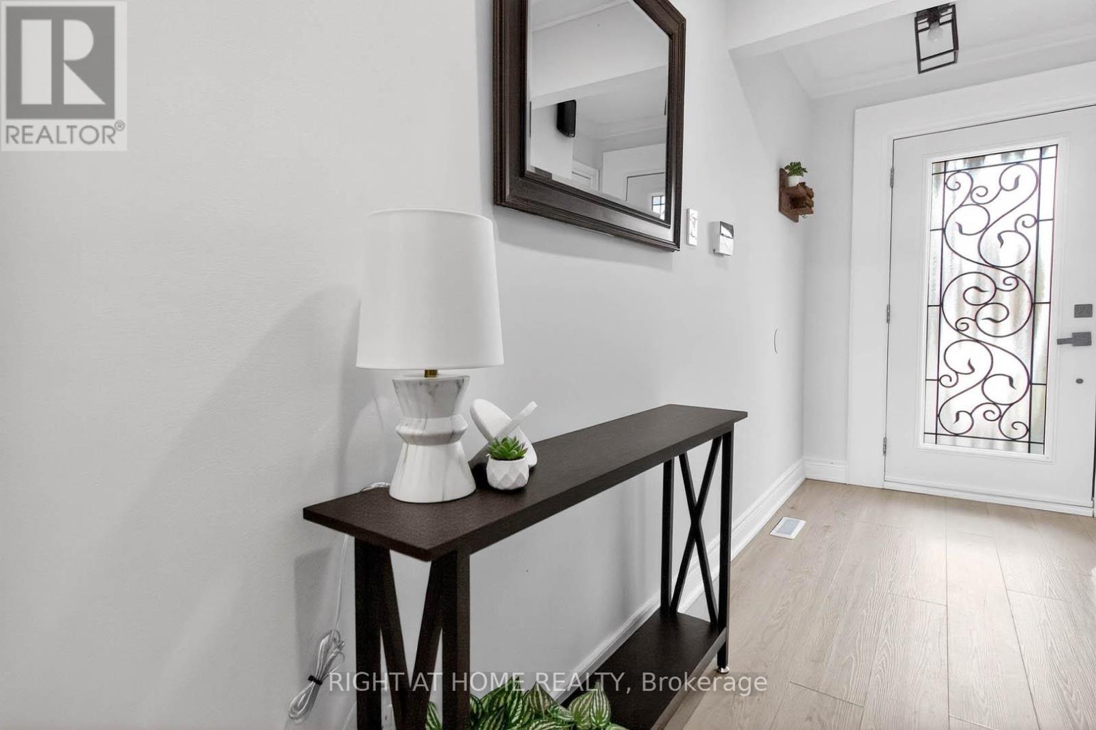 531 Fothergill Boulevard, Burlington, Ontario  L7L 6G1 - Photo 3 - W12951878