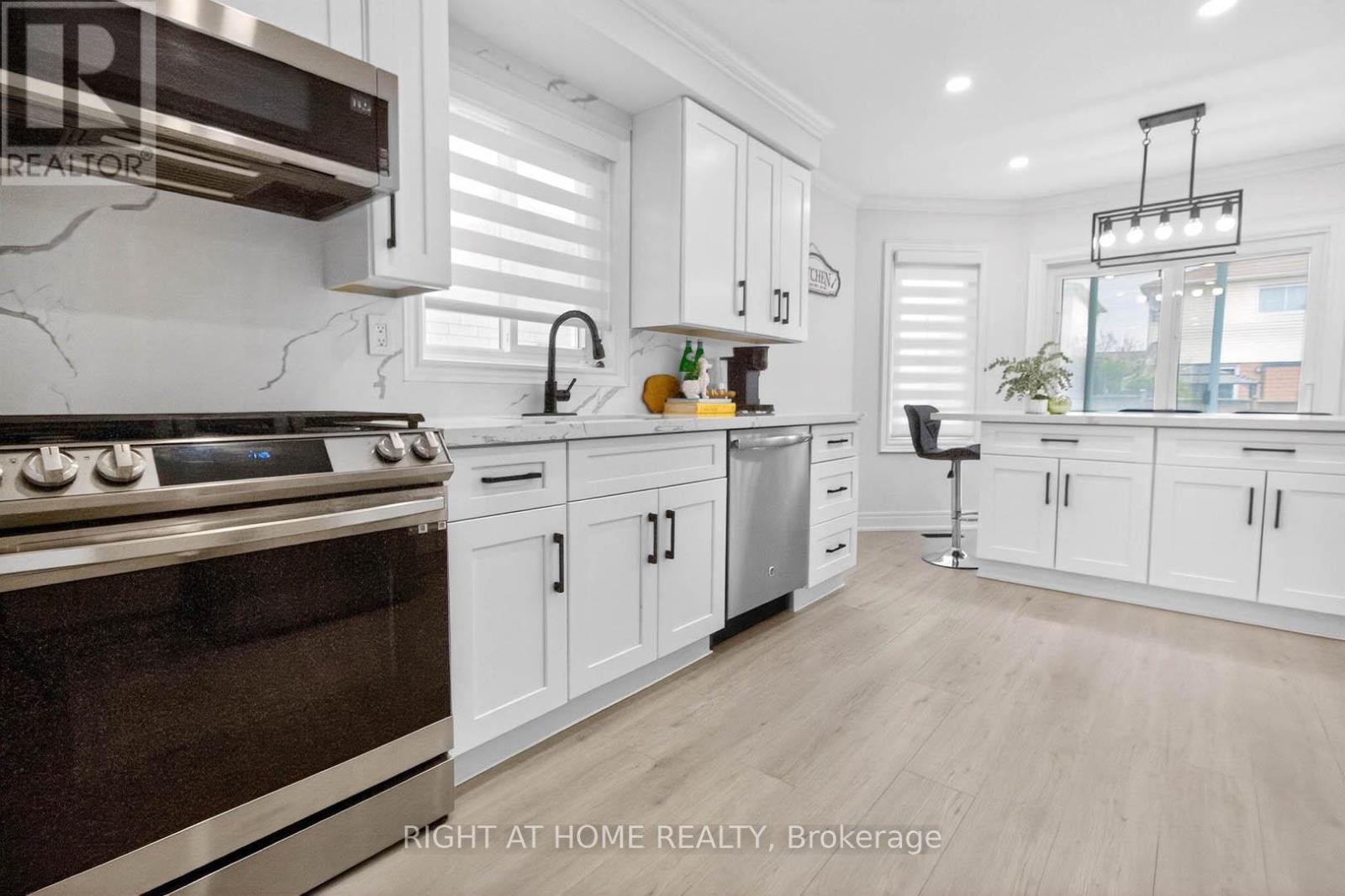 531 Fothergill Boulevard, Burlington, Ontario  L7L 6G1 - Photo 7 - W12951878