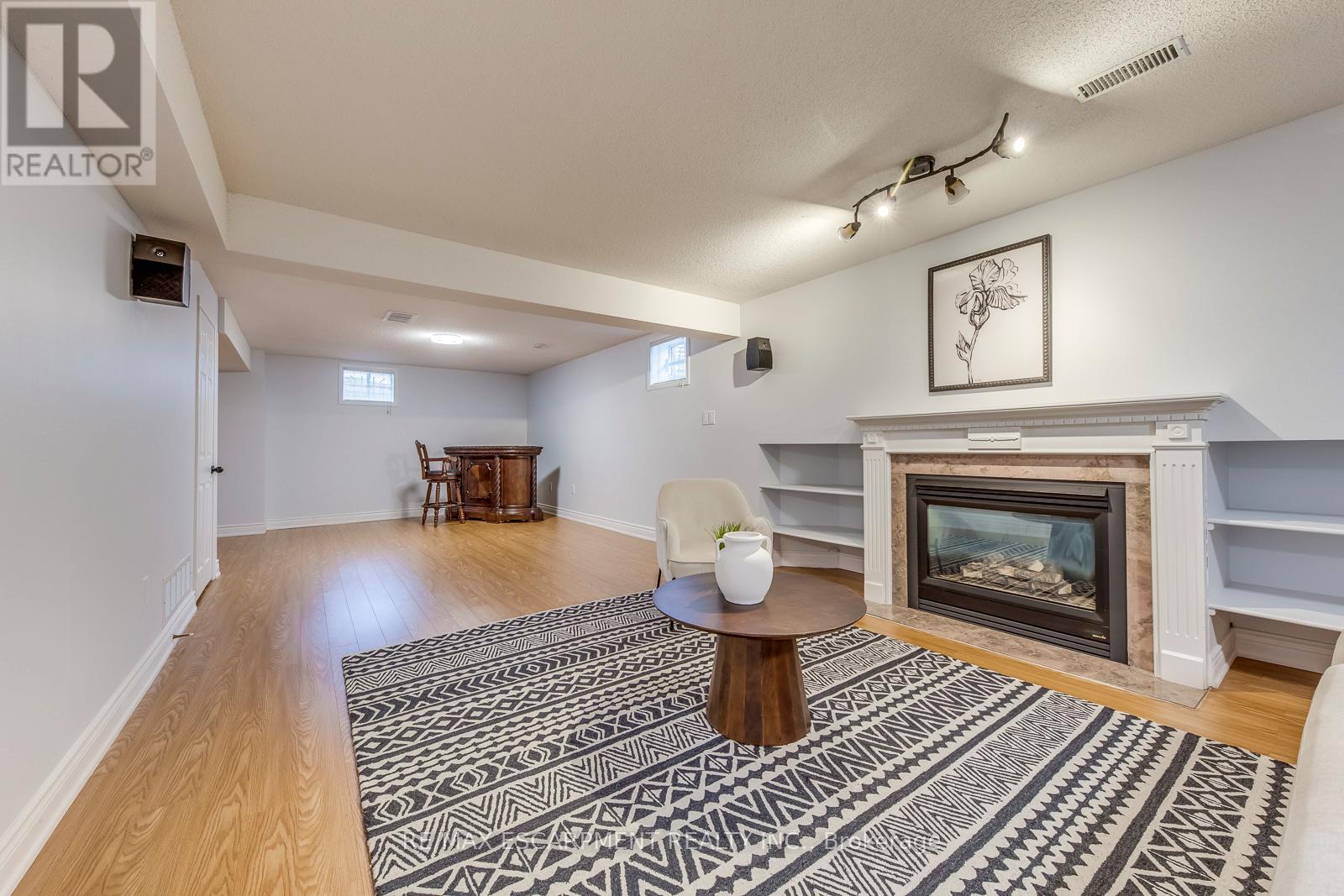 4366 Latimer Crescent, Burlington, Ontario  L7M 4R2 - Photo 37 - W12951882