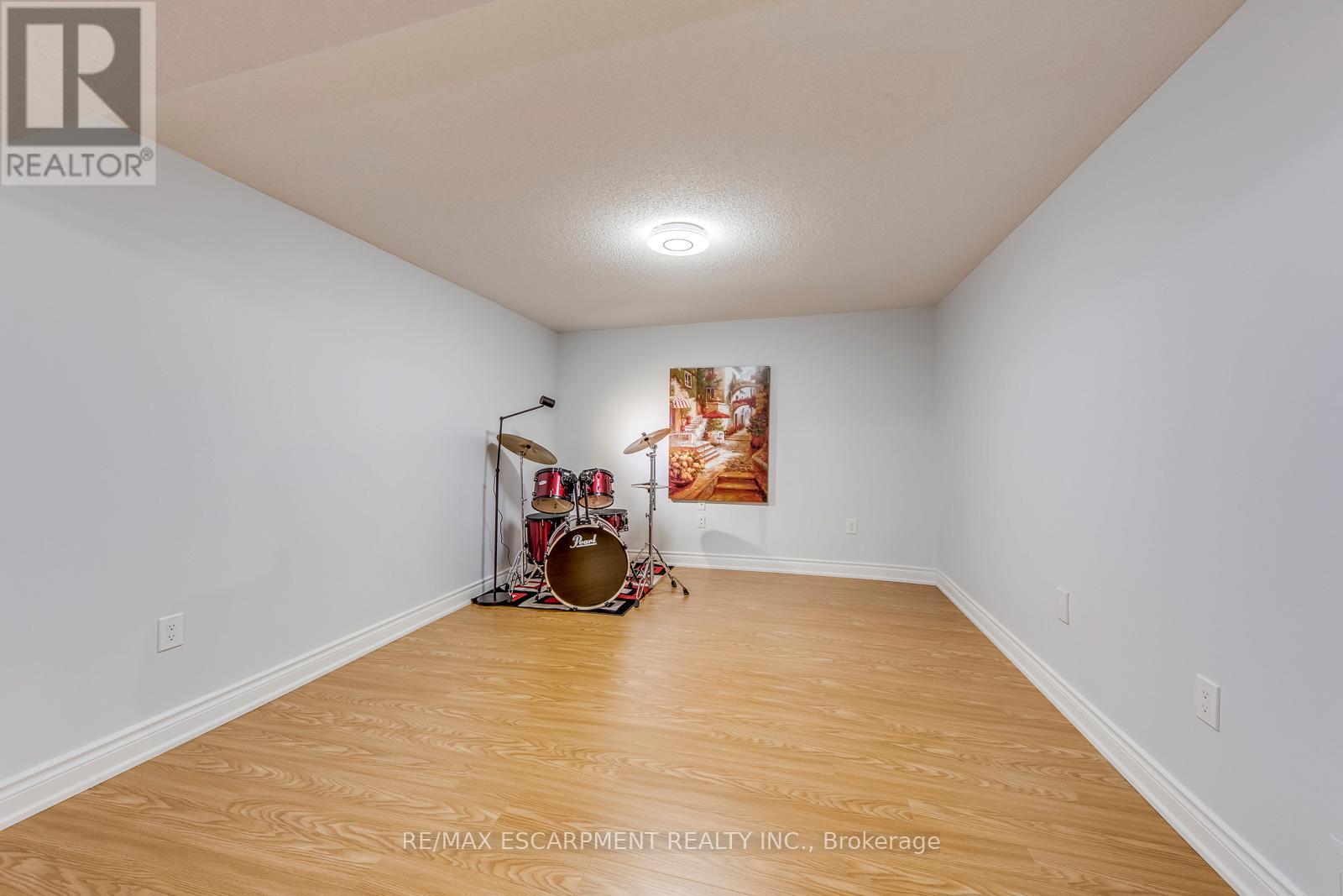 4366 Latimer Crescent, Burlington, Ontario  L7M 4R2 - Photo 39 - W12951882