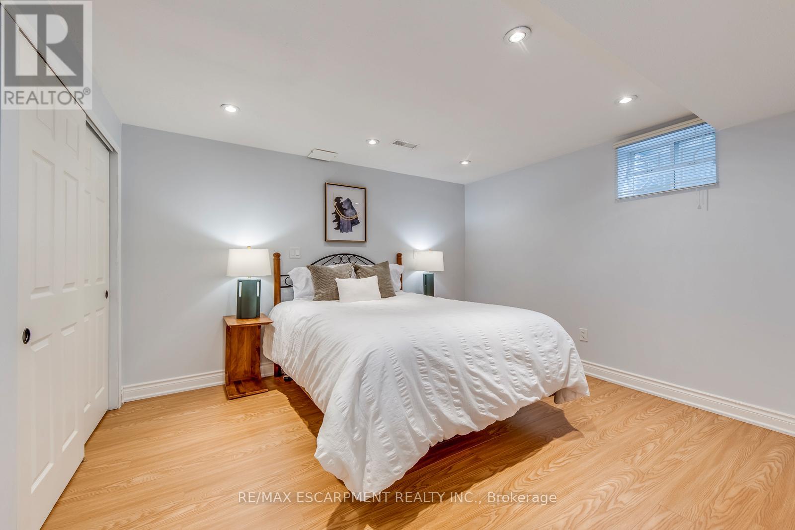 4366 Latimer Crescent, Burlington, Ontario  L7M 4R2 - Photo 40 - W12951882