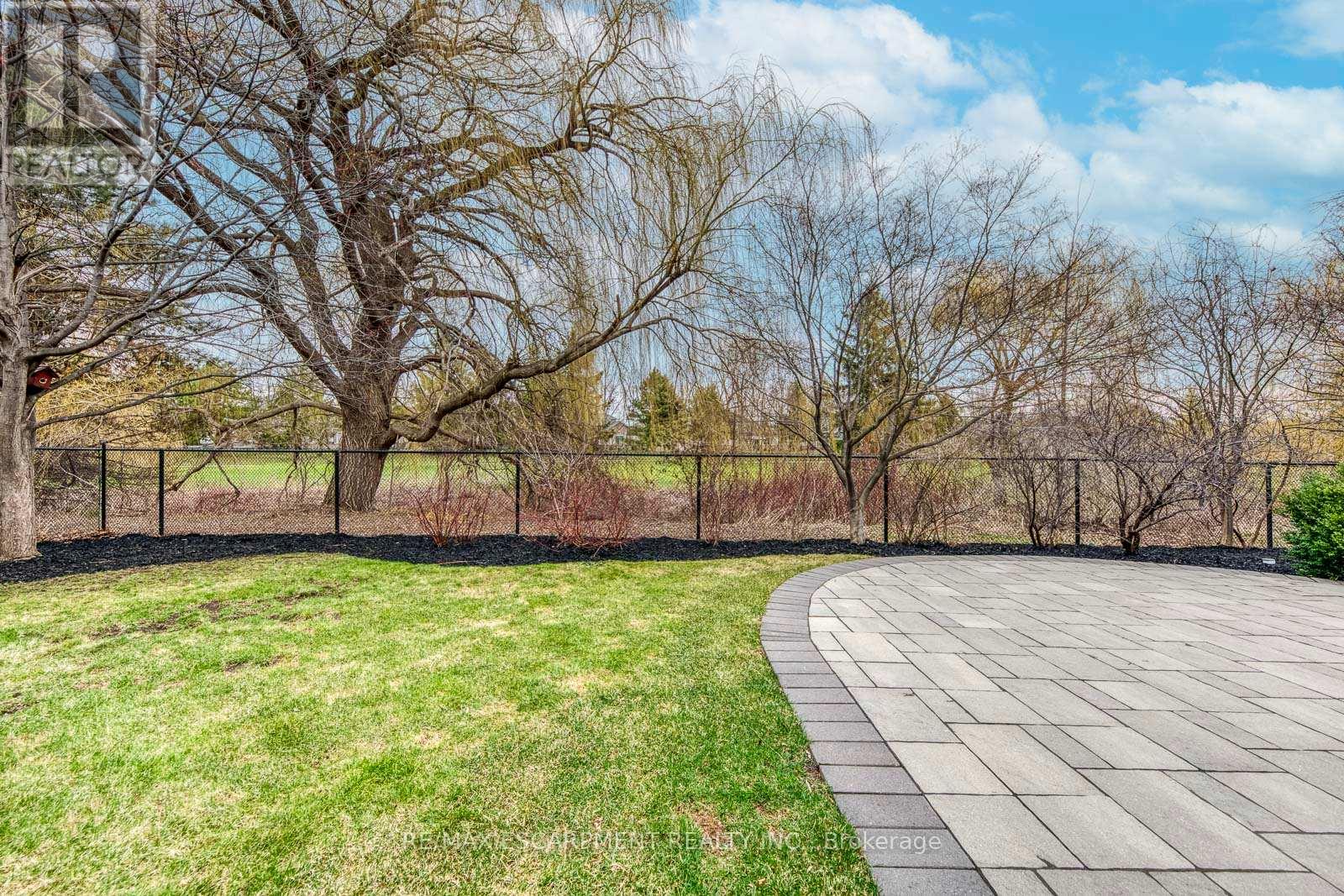 4366 Latimer Crescent, Burlington, Ontario  L7M 4R2 - Photo 43 - W12951882