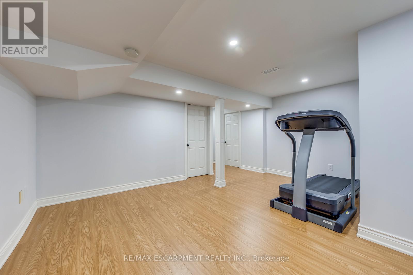 4366 Latimer Crescent, Burlington, Ontario  L7M 4R2 - Photo 48 - W12951882