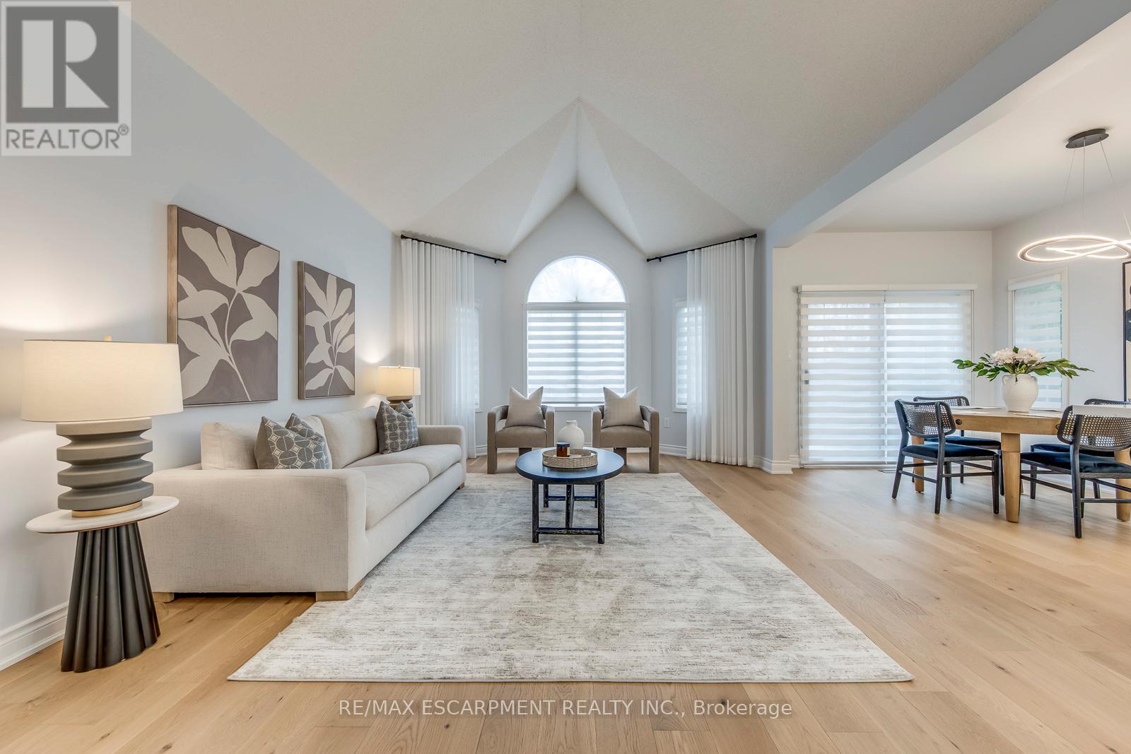 4366 Latimer Crescent, Burlington, Ontario  L7M 4R2 - Photo 9 - W12951882