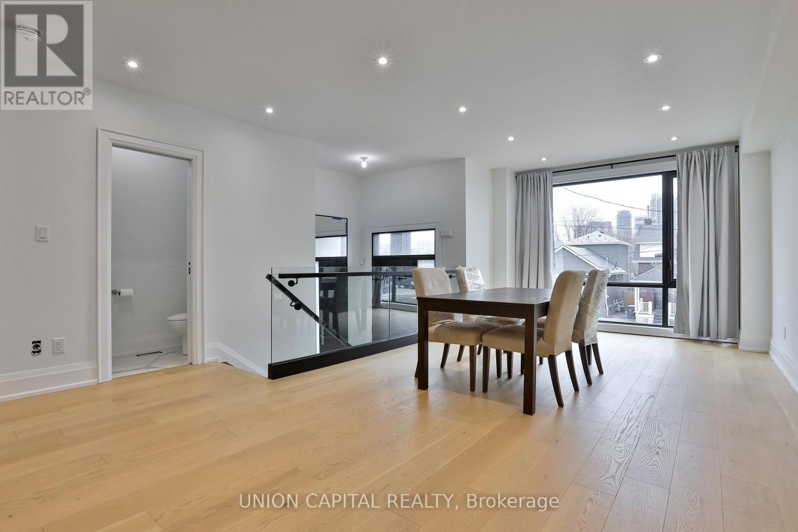 6 Milton Street, Toronto, Ontario  M8Y 2X5 - Photo 12 - W12951918