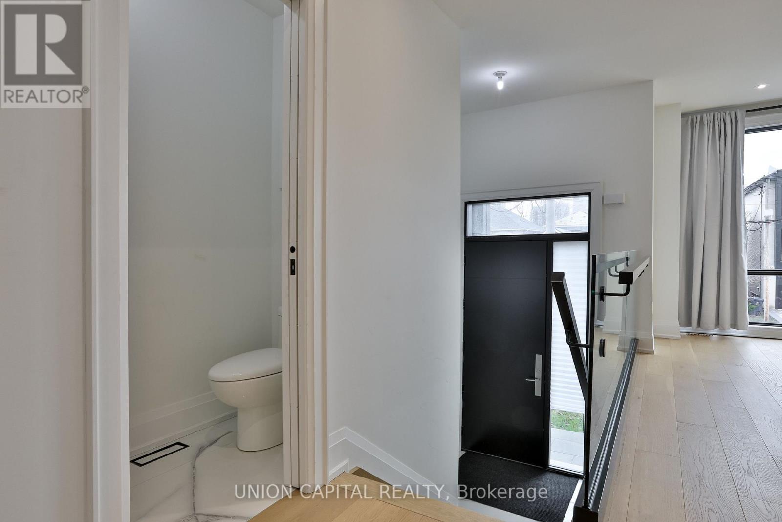 6 Milton Street, Toronto, Ontario  M8Y 2X5 - Photo 20 - W12951918