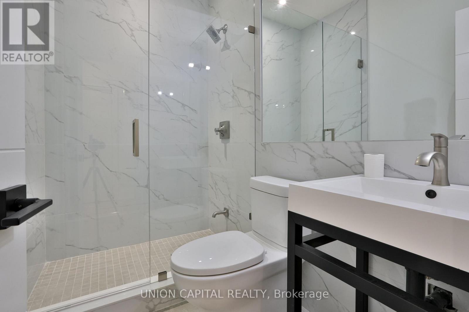 6 Milton Street, Toronto, Ontario  M8Y 2X5 - Photo 22 - W12951918