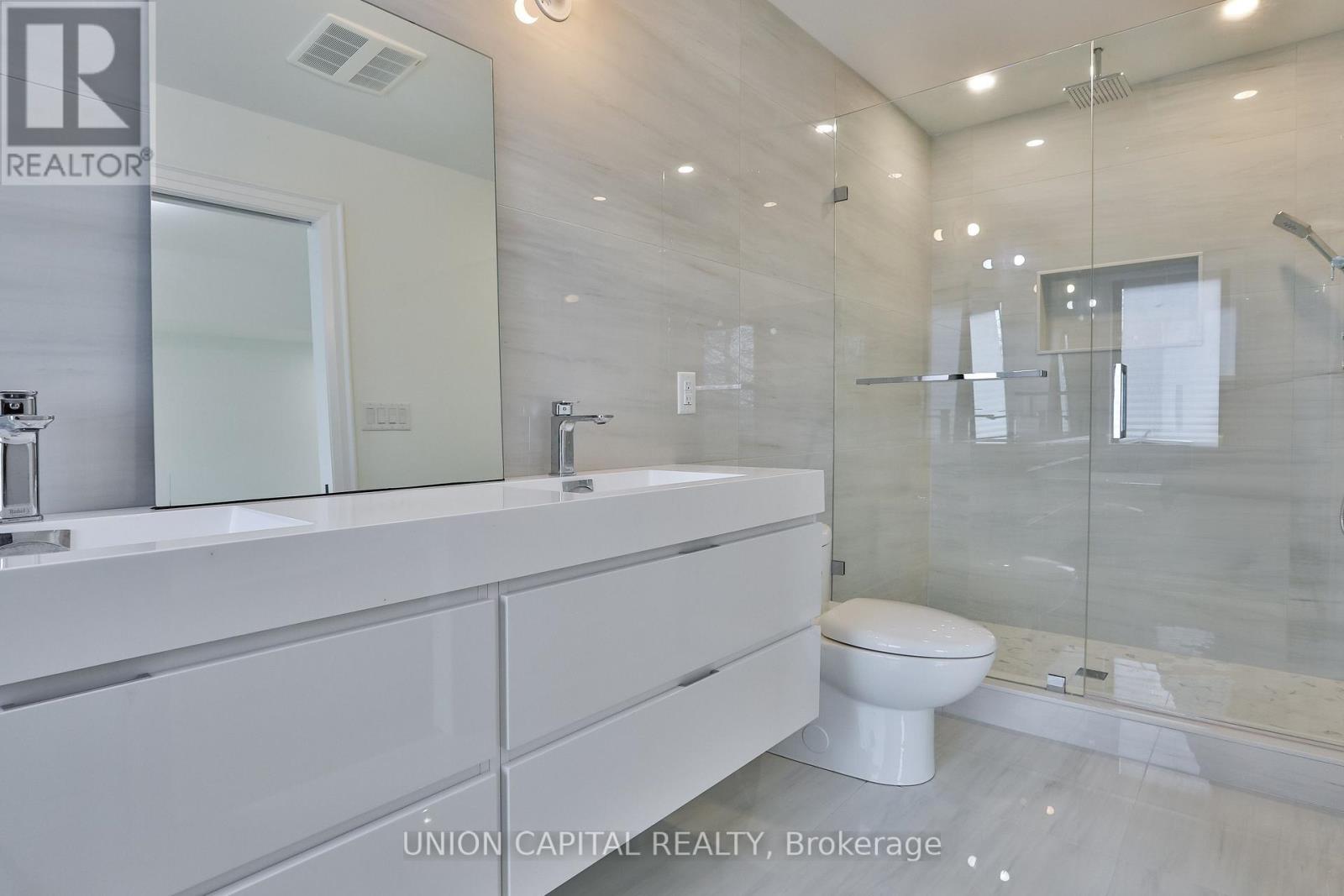 6 Milton Street, Toronto, Ontario  M8Y 2X5 - Photo 24 - W12951918