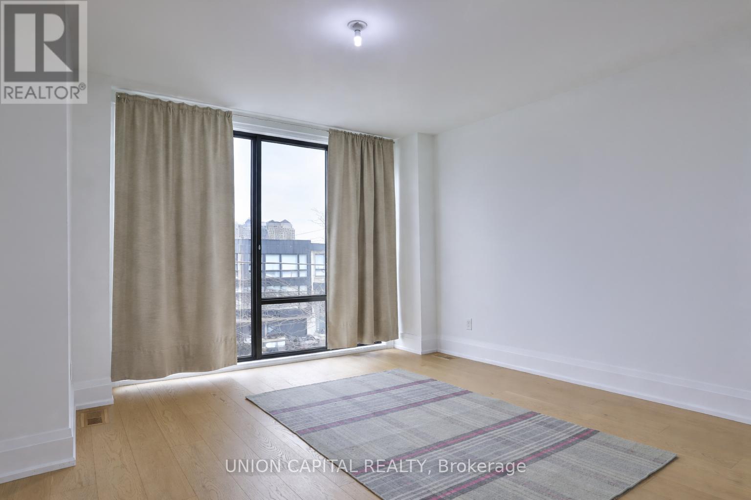 6 Milton Street, Toronto, Ontario  M8Y 2X5 - Photo 27 - W12951918