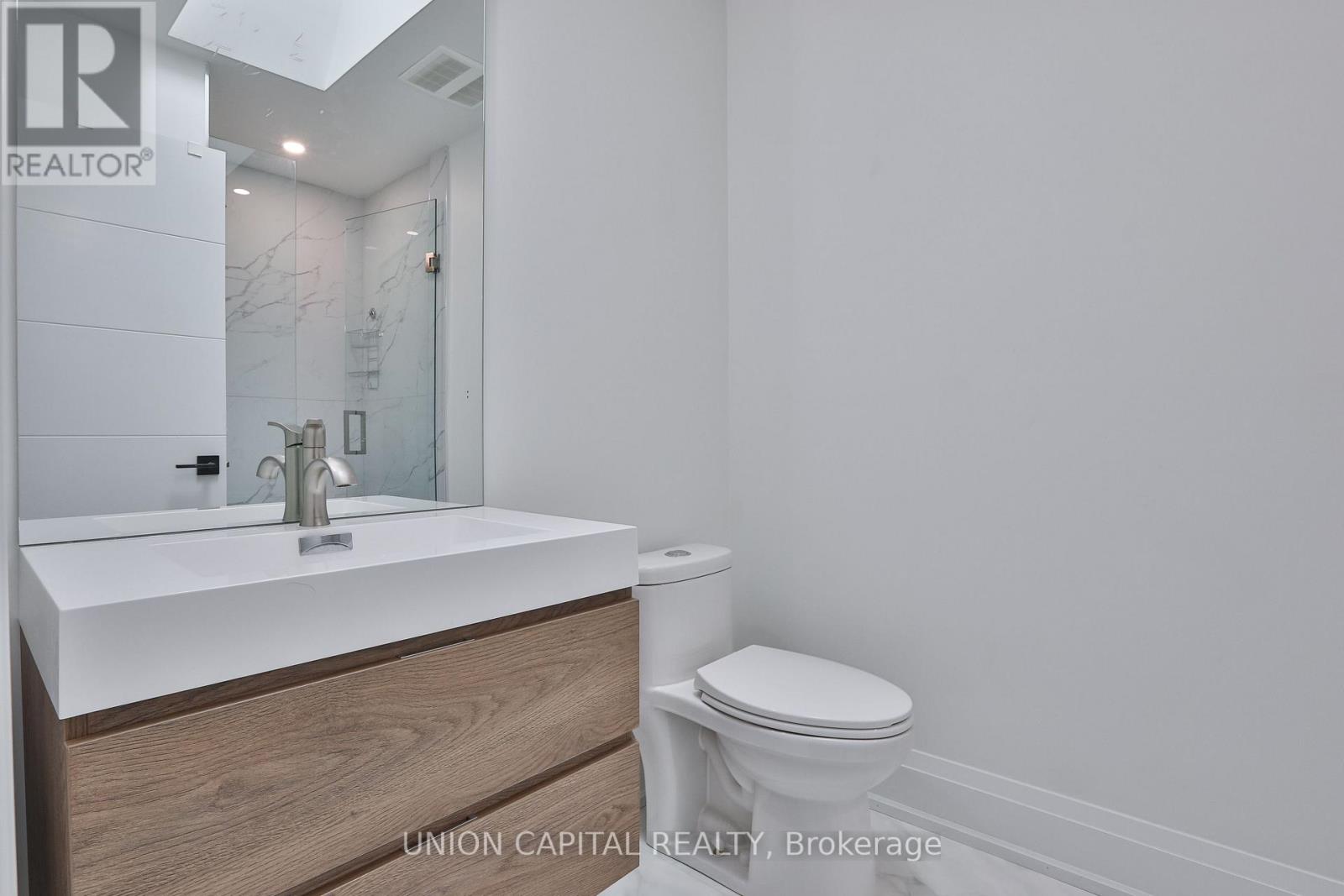 6 Milton Street, Toronto, Ontario  M8Y 2X5 - Photo 29 - W12951918