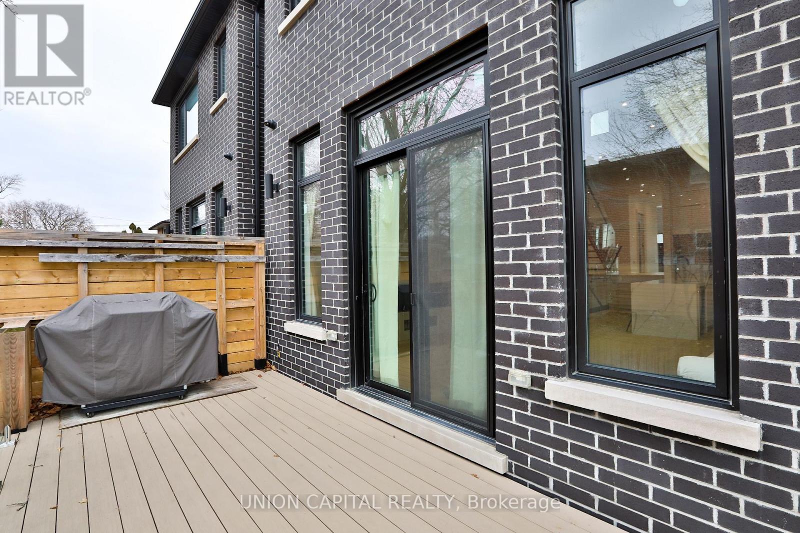 6 Milton Street, Toronto, Ontario  M8Y 2X5 - Photo 34 - W12951918