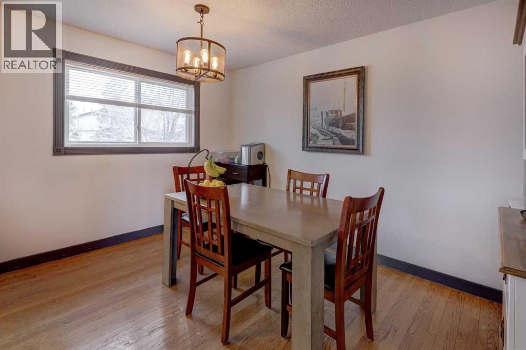 1816 Meadowbrook Drive SE, Airdrie, Alberta  T4A 1V4 - Photo 7 - A2290825