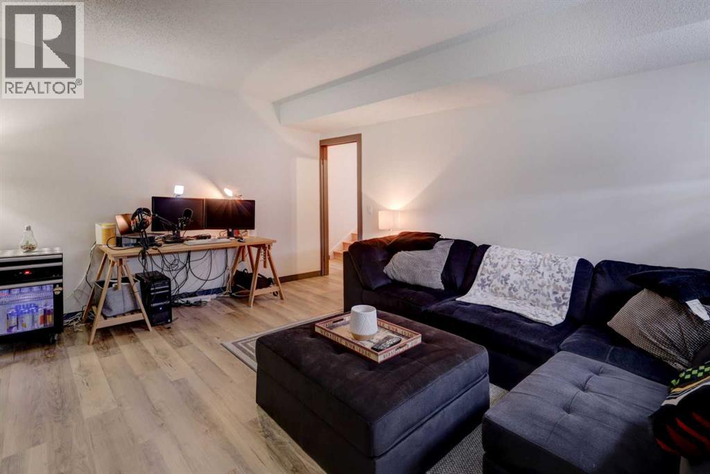 1816 Meadowbrook Drive SE, Airdrie, Alberta  T4A 1V4 - Photo 20 - A2290825