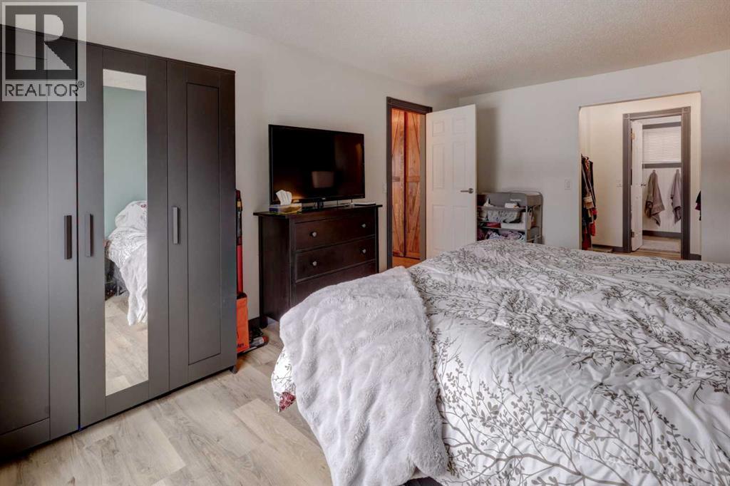 1816 Meadowbrook Drive SE, Airdrie, Alberta  T4A 1V4 - Photo 15 - A2290825