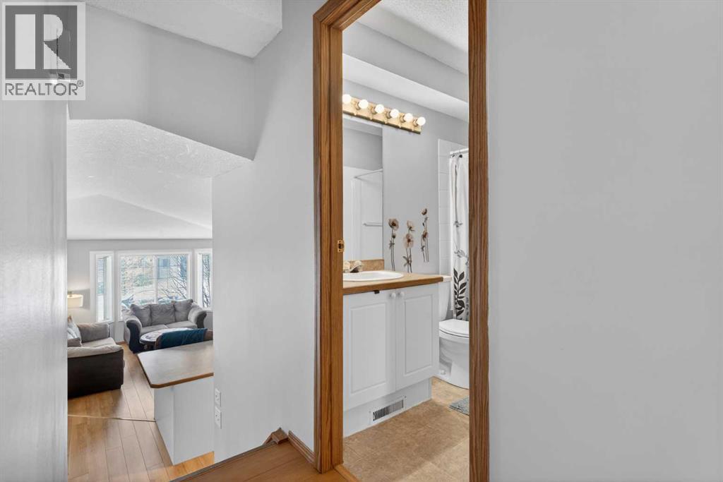 173 Martin Crossing Crescent NE, Calgary, Alberta  T3J 3T1 - Photo 13 - A2296291