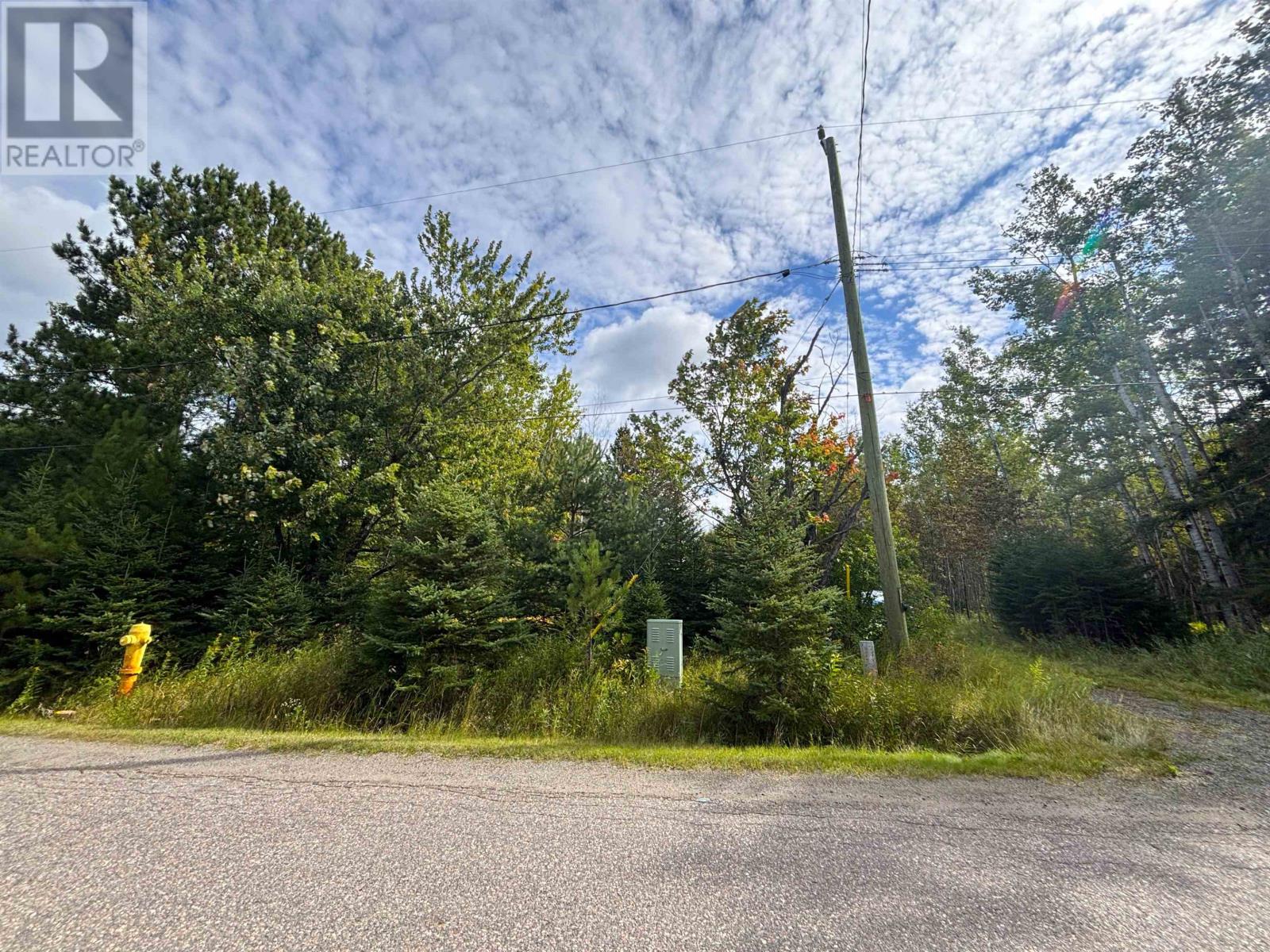 2170 Lynda Ave, Thunder Bay, Ontario  P7K 1H9 - Photo 4 - TB252824