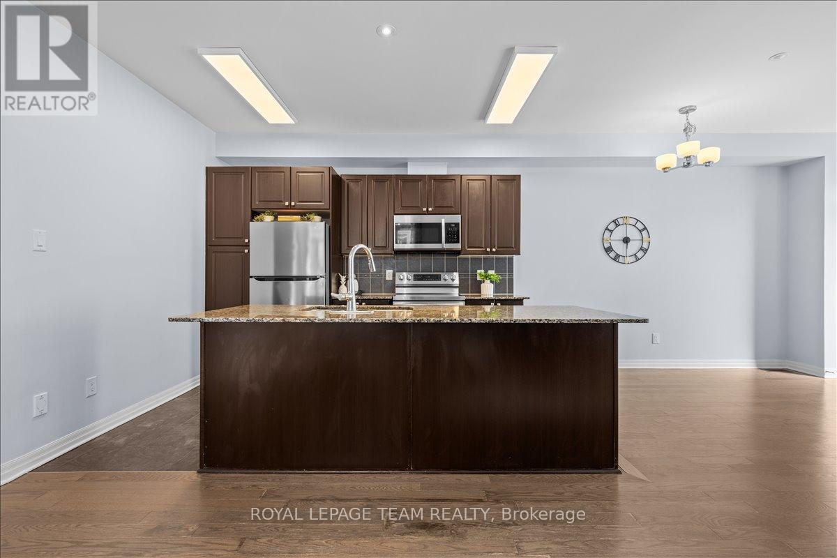 333 Tulum Crescent, Ottawa, Ontario  K2S 0V9 - Photo 10 - X12951950