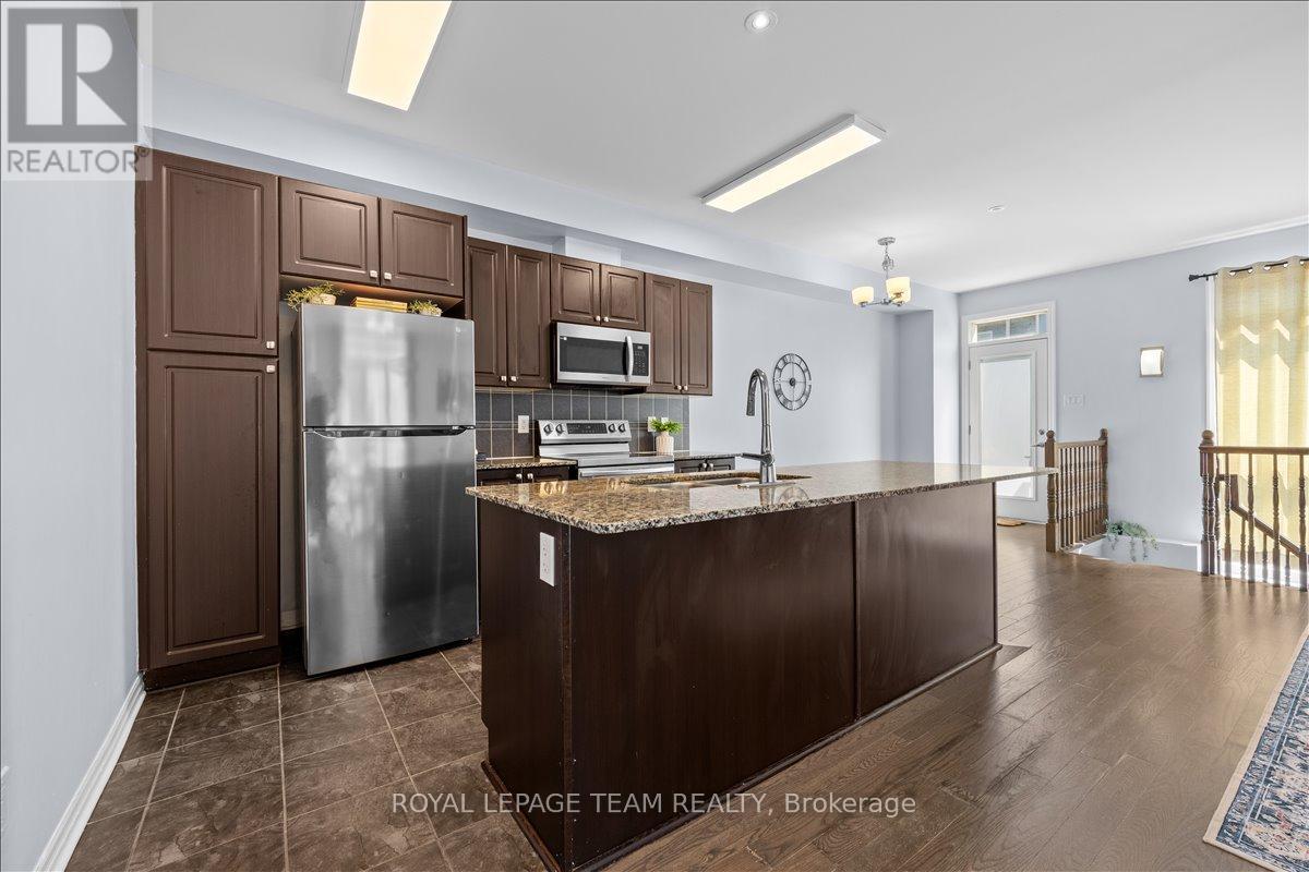 333 Tulum Crescent, Ottawa, Ontario  K2S 0V9 - Photo 11 - X12951950