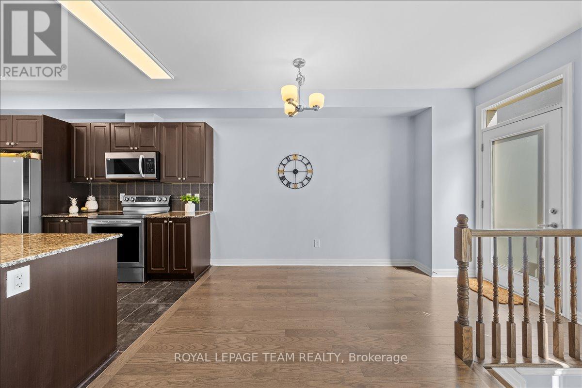 333 Tulum Crescent, Ottawa, Ontario  K2S 0V9 - Photo 14 - X12951950