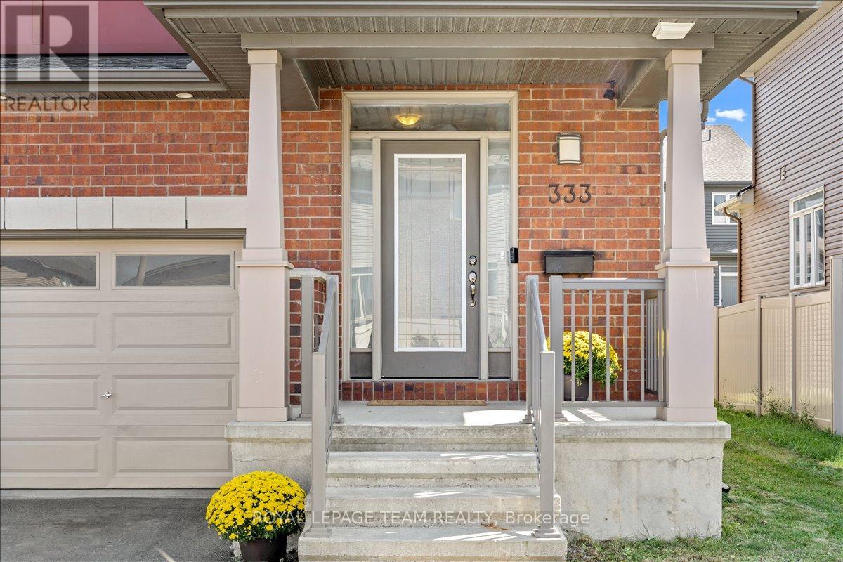 333 Tulum Crescent, Ottawa, Ontario  K2S 0V9 - Photo 2 - X12951950