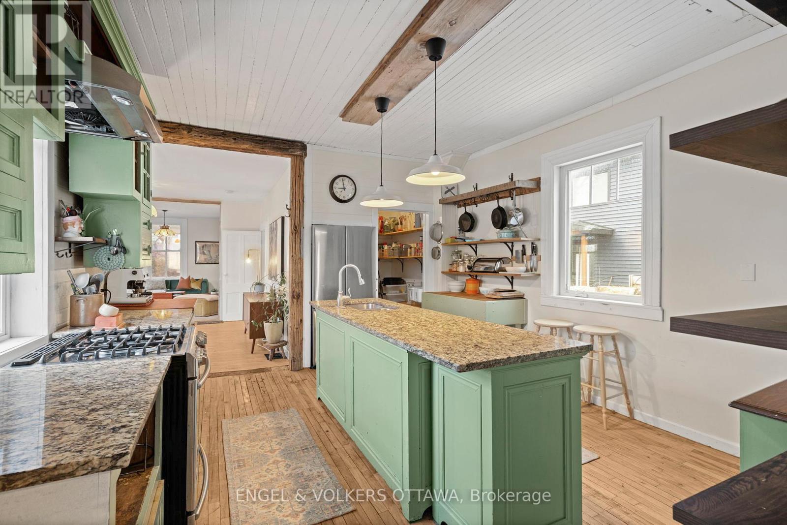 243 Mitcheson Street, Mississippi Mills, Ontario  K0A 1A0 - Photo 6 - X12951960