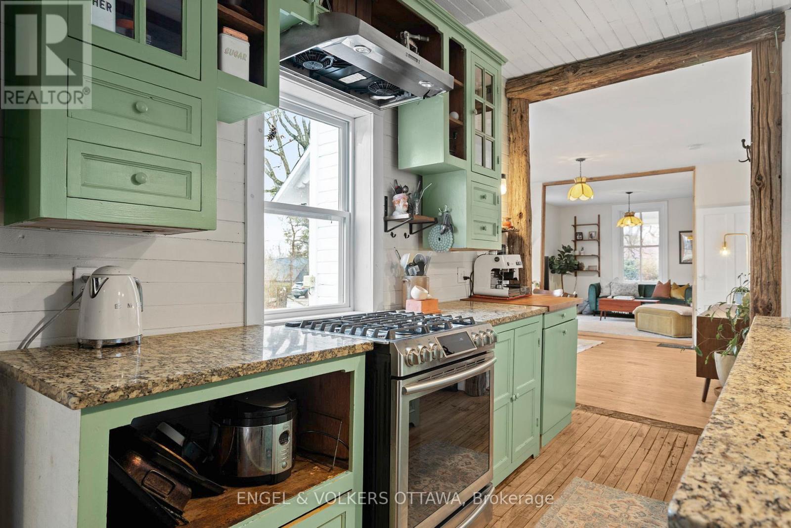 243 Mitcheson Street, Mississippi Mills, Ontario  K0A 1A0 - Photo 7 - X12951960