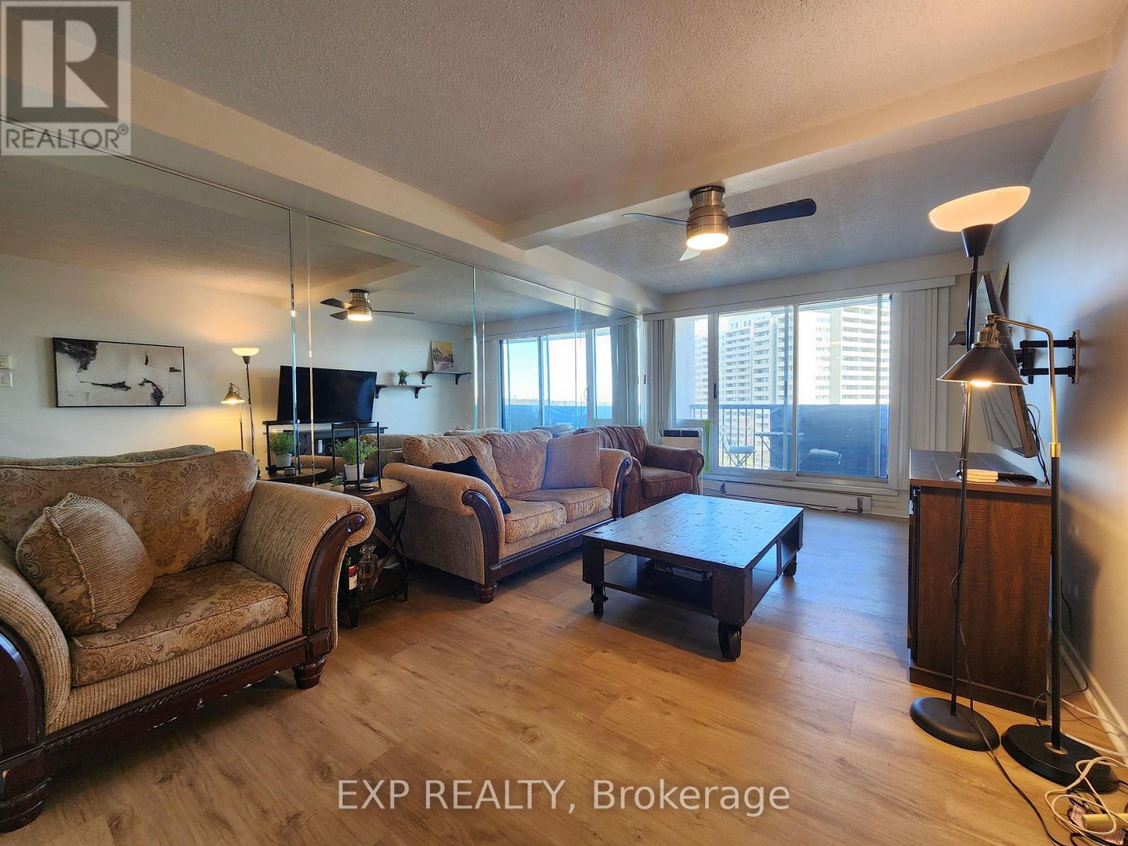 609 - 1380 Prince Of Wales Drive, Ottawa, Ontario  K2C 3N5 - Photo 3 - X12951962