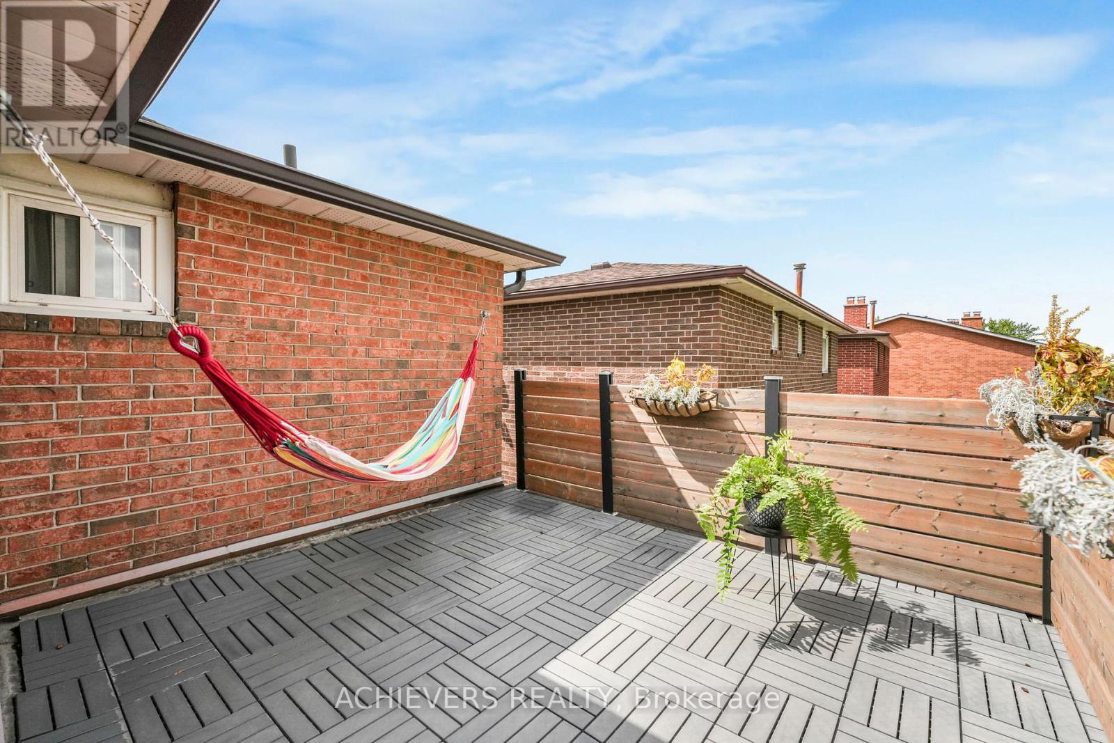 4024 Longo Circle E, Mississauga, Ontario  L4T 4C7 - Photo 26 - W12773266