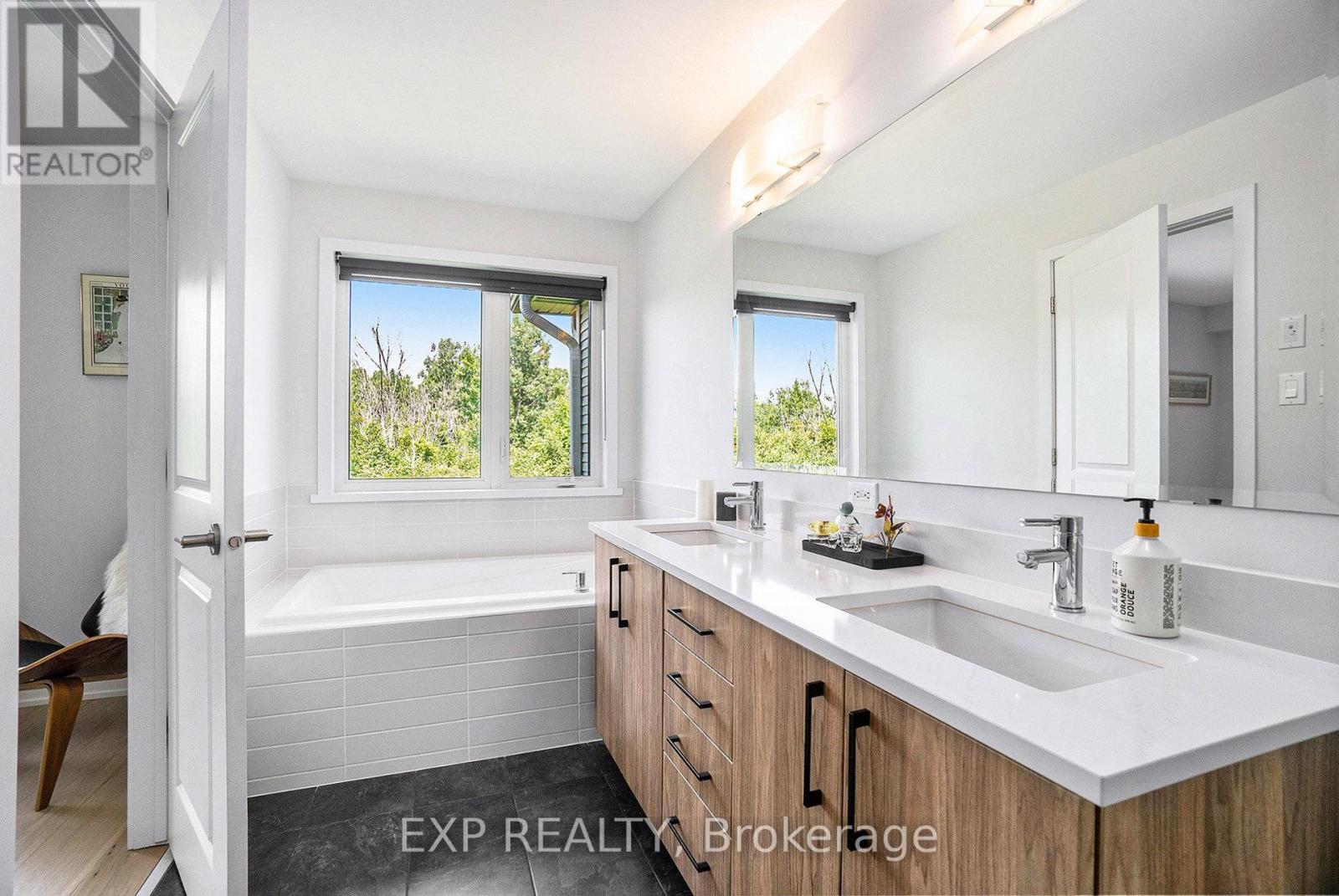 147 Wabikon Crescent, Ottawa, Ontario  K1X 0H8 - Photo 21 - X12952198