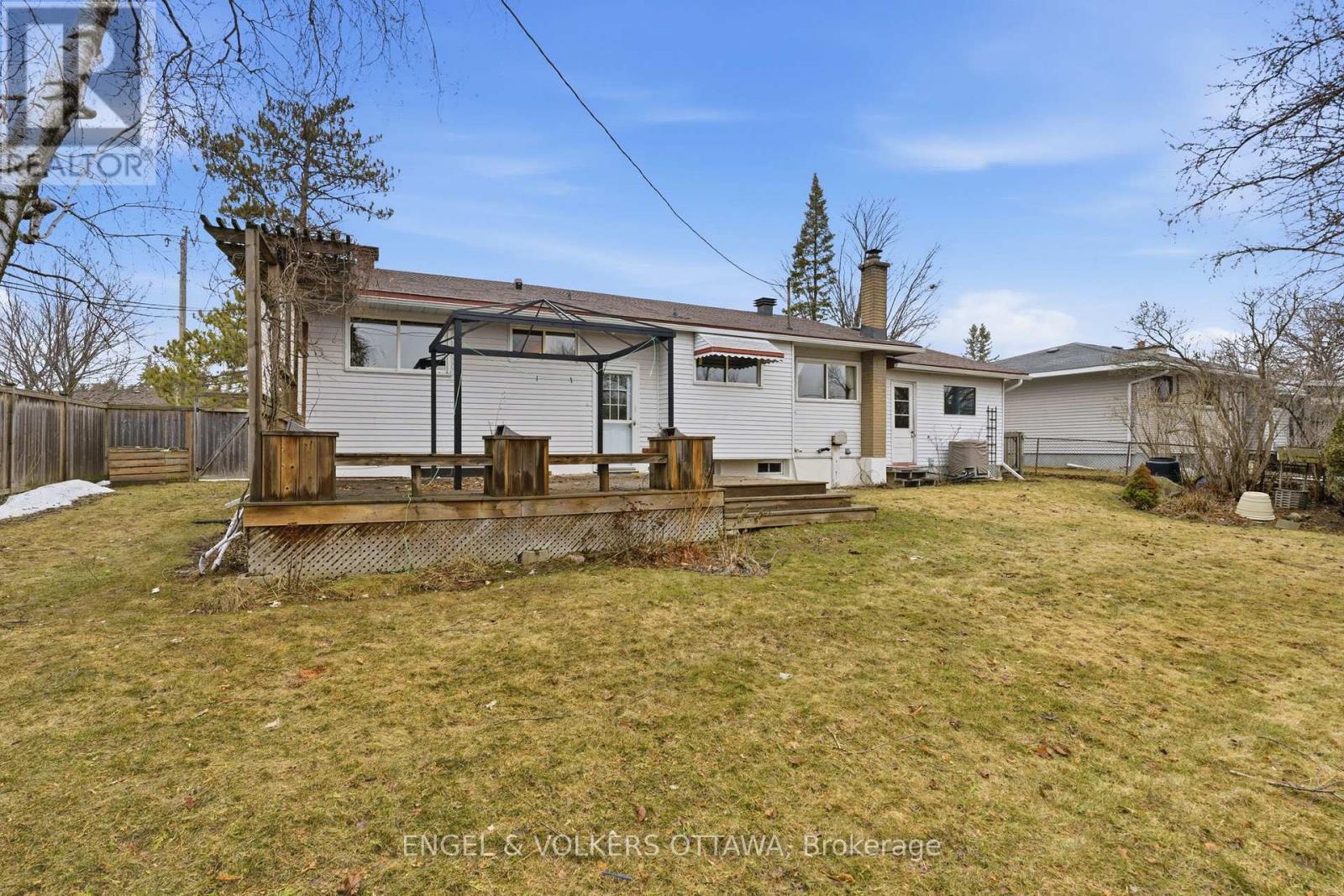 22 Parkside Crescent, Ottawa, Ontario  K2G 3B5 - Photo 21 - X12952202