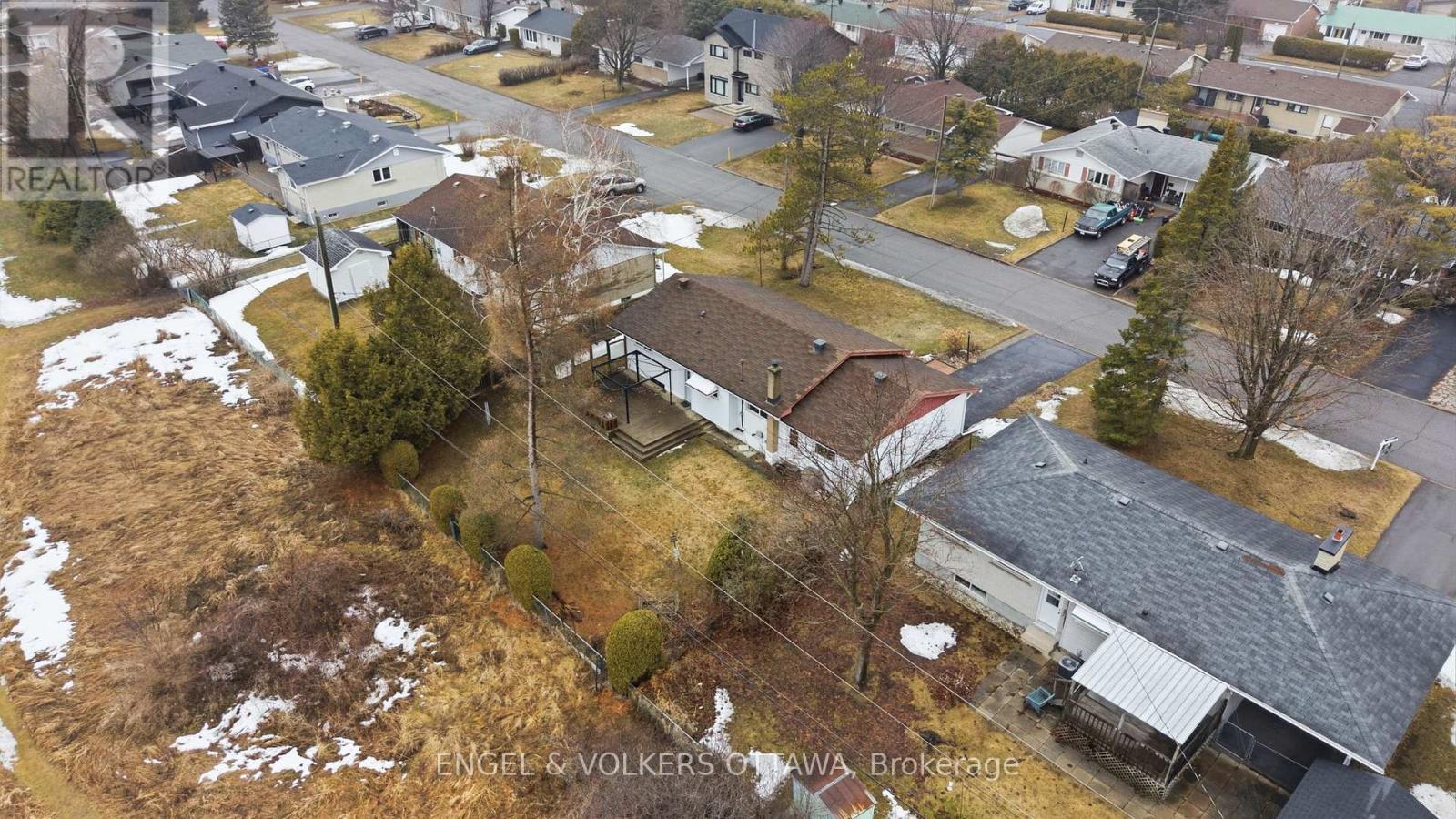 22 Parkside Crescent, Ottawa, Ontario  K2G 3B5 - Photo 26 - X12952202