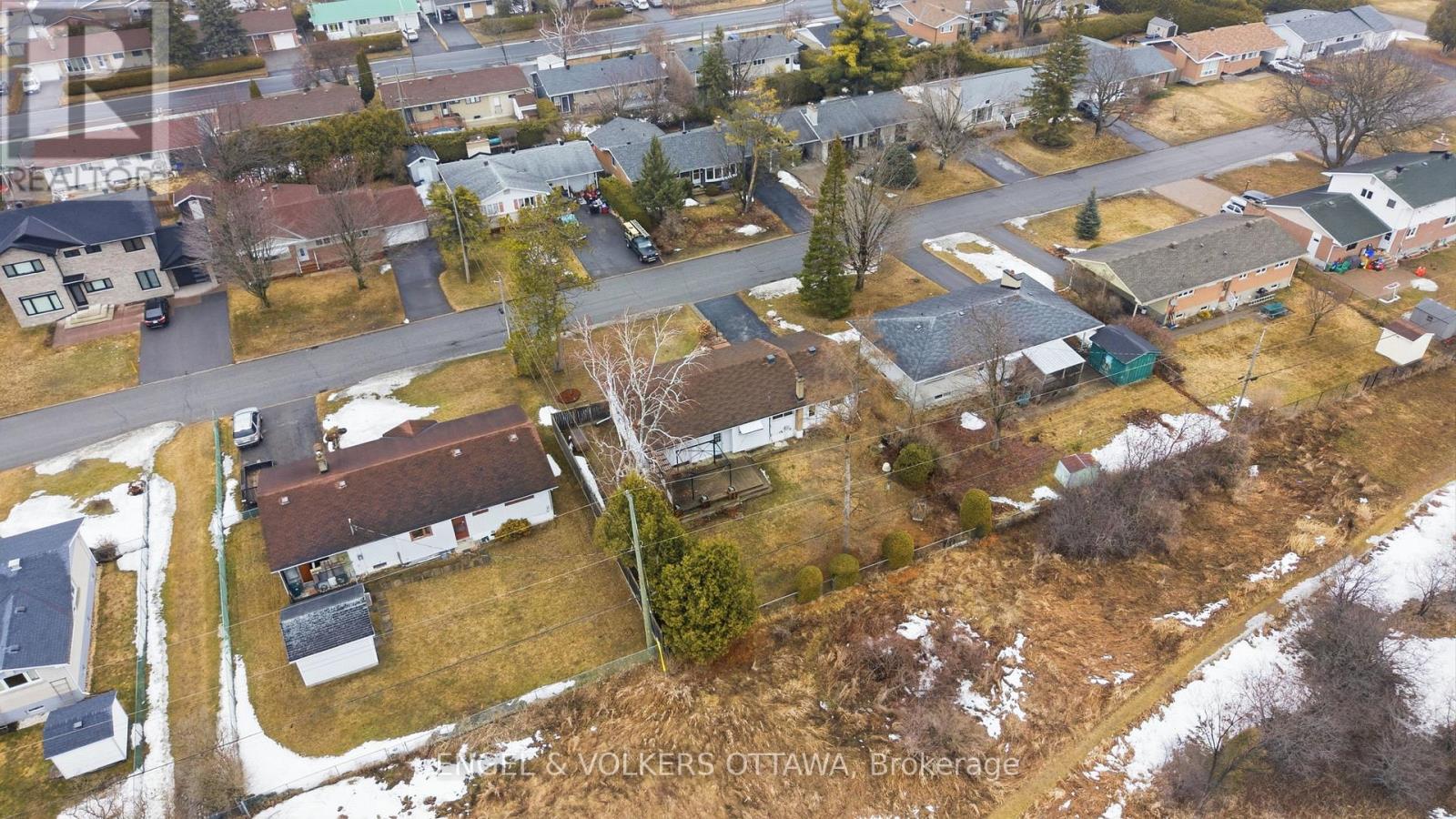 22 Parkside Crescent, Ottawa, Ontario  K2G 3B5 - Photo 28 - X12952202