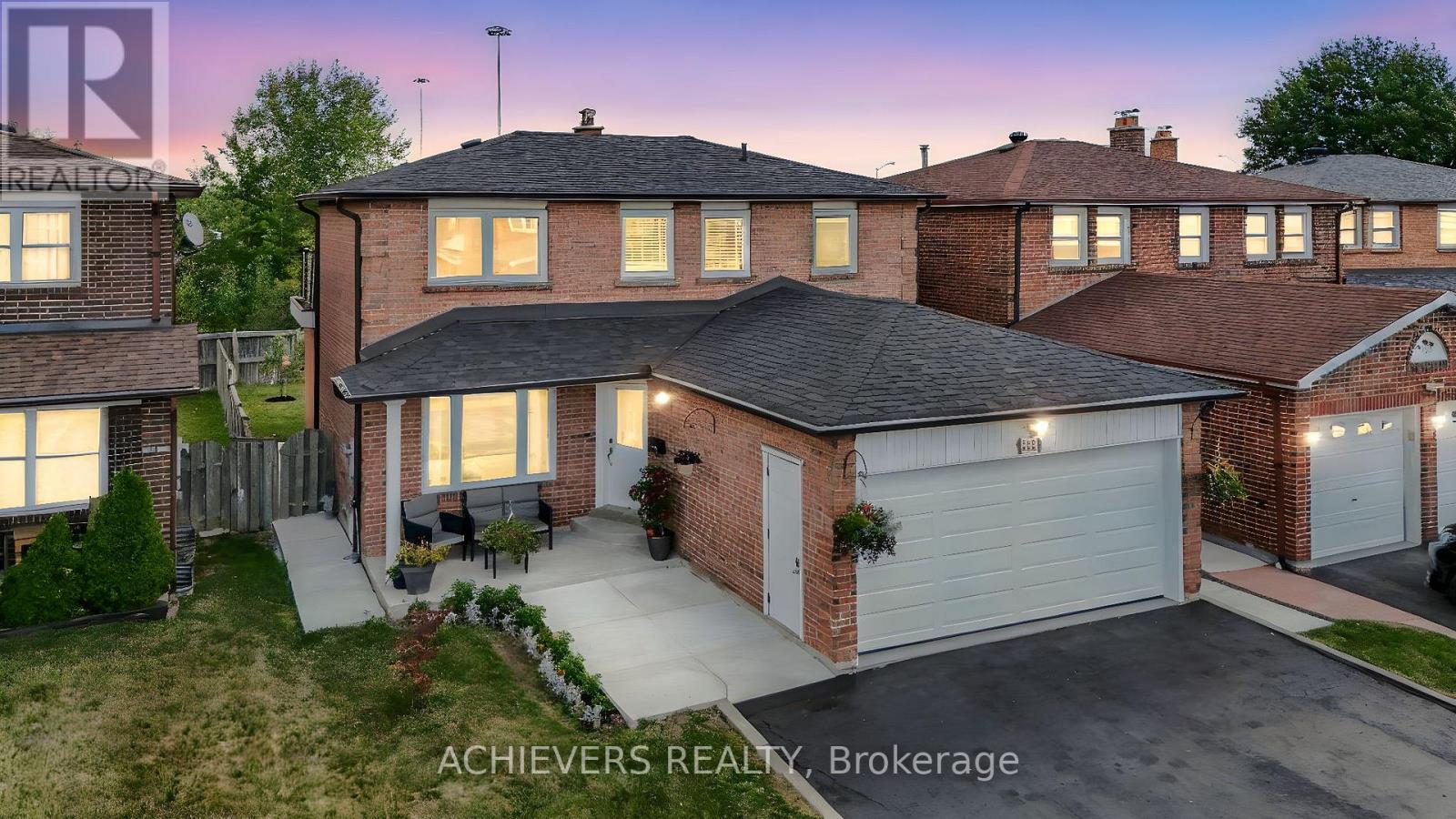 4024 Longo Circle E, Mississauga, Ontario  L4T 4C7 - Photo 2 - W12773266