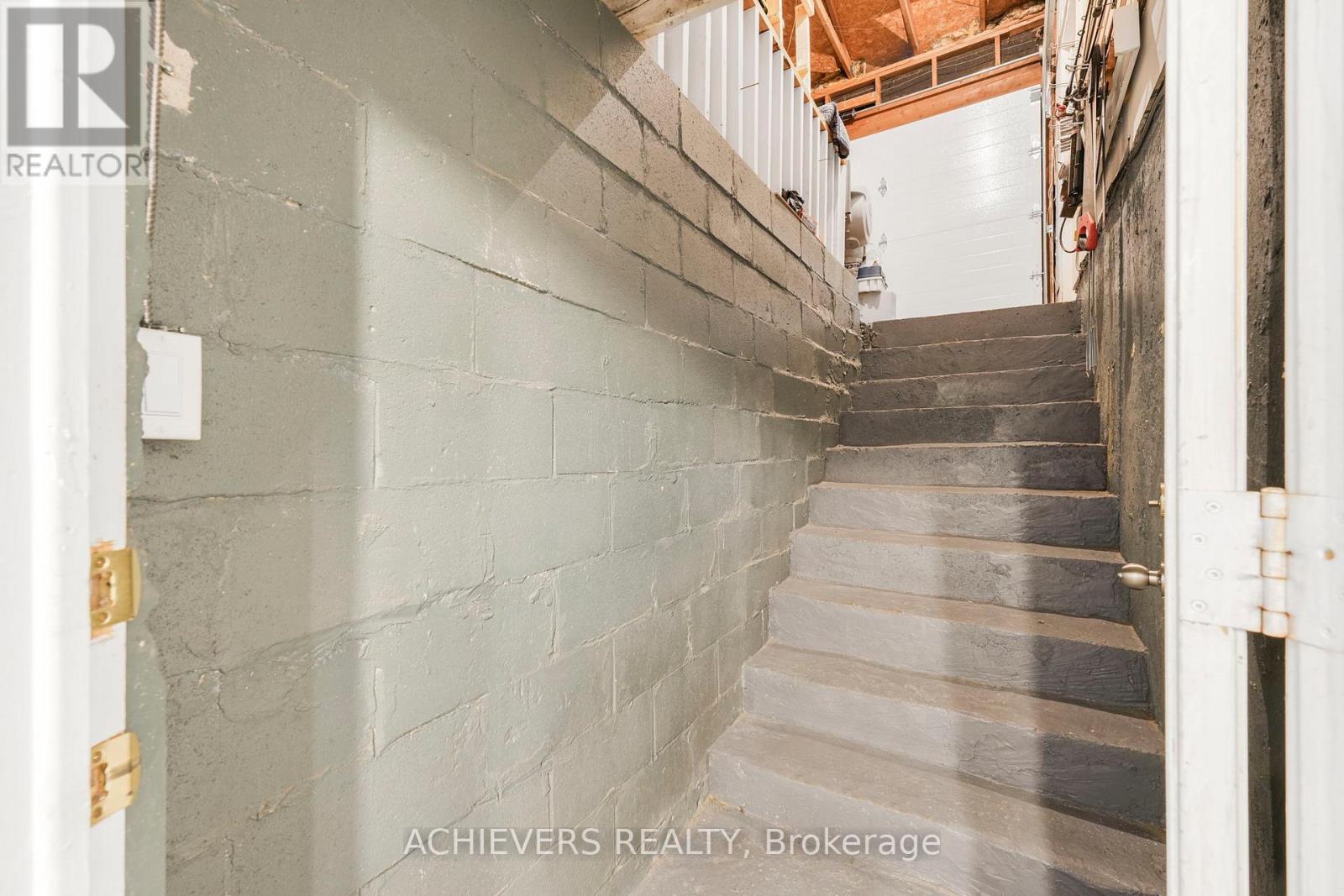 4024 Longo Circle E, Mississauga, Ontario  L4T 4C7 - Photo 34 - W12773266