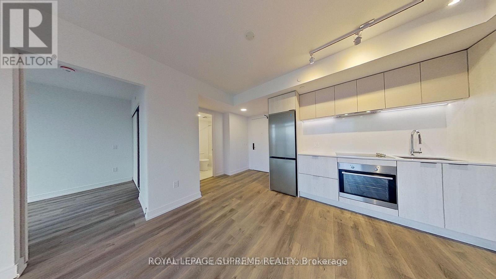 1322 - 1 Jarvis Street, Hamilton, Ontario  L8R 0A8 - Photo 3 - X12951770