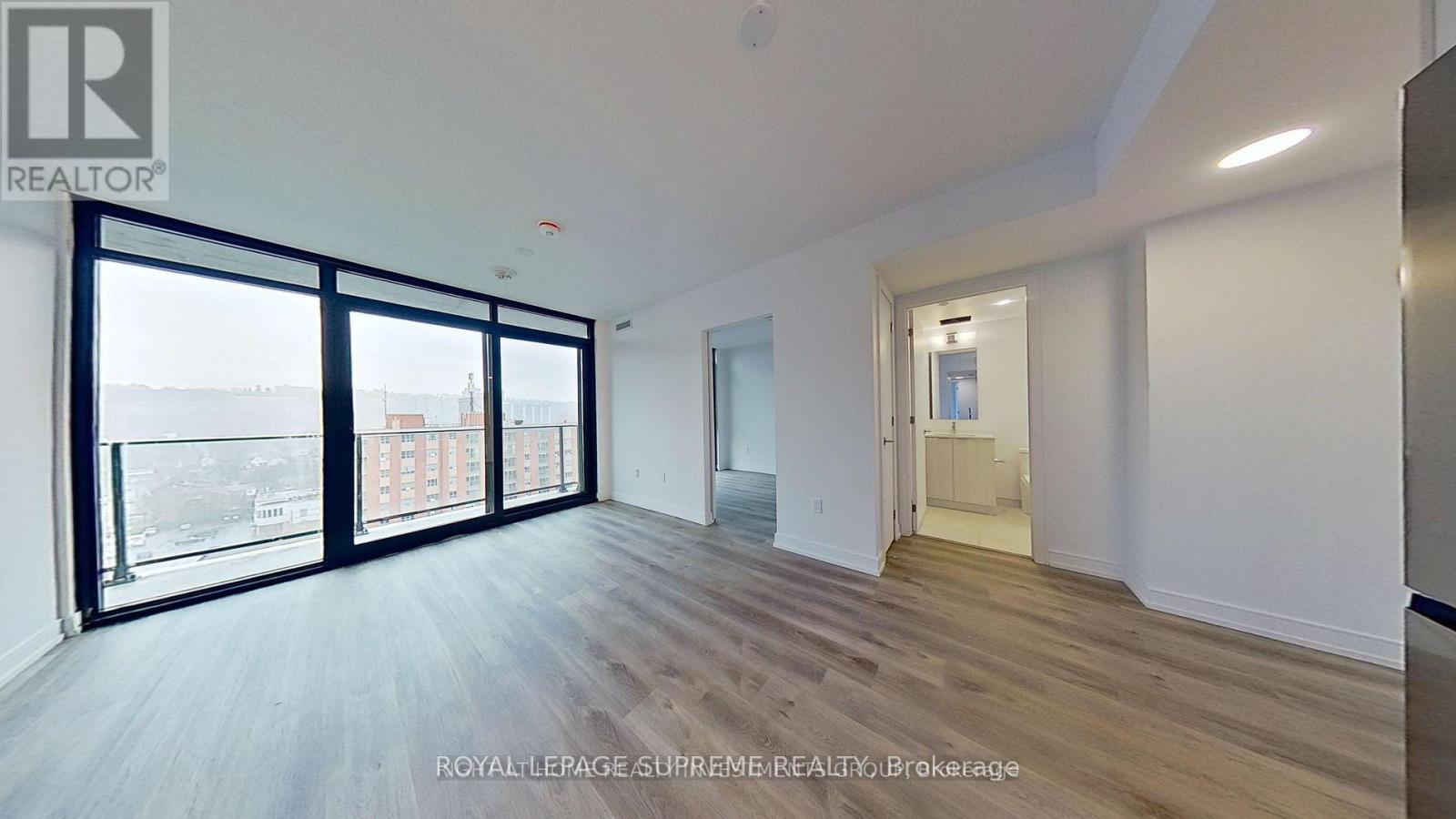 1322 - 1 Jarvis Street, Hamilton, Ontario  L8R 0A8 - Photo 4 - X12951770