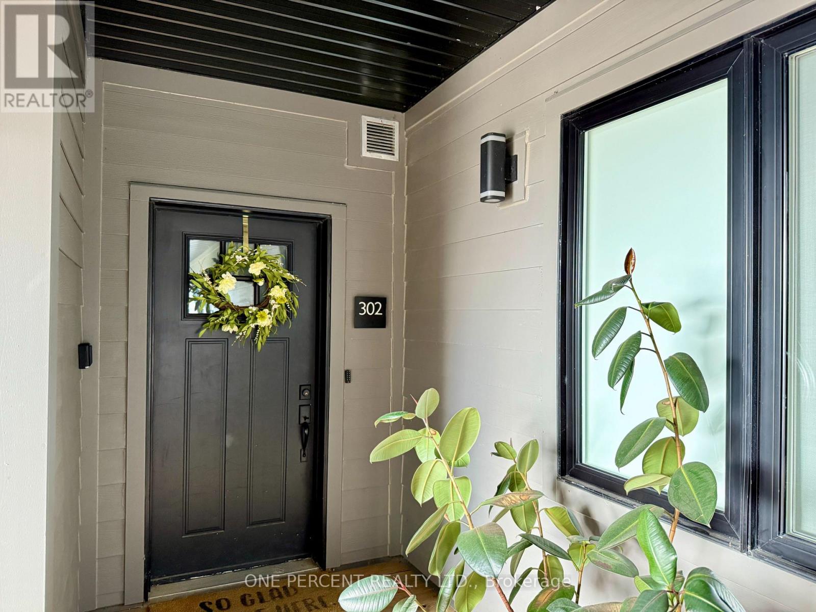 302 - 12 Beckwith Lane, Blue Mountains, Ontario  L9Y 0A4 - Photo 2 - X12951836