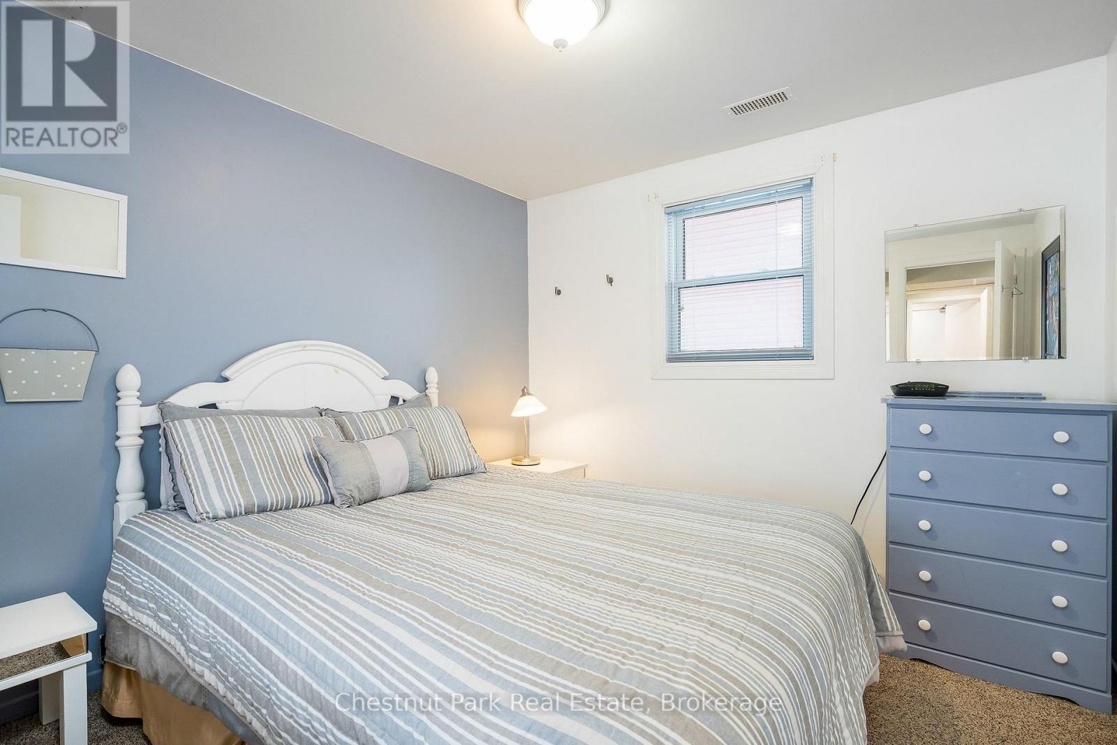 114 Carmichael Crescent, Blue Mountains, Ontario  L9Y 0R3 - Photo 10 - X12941408