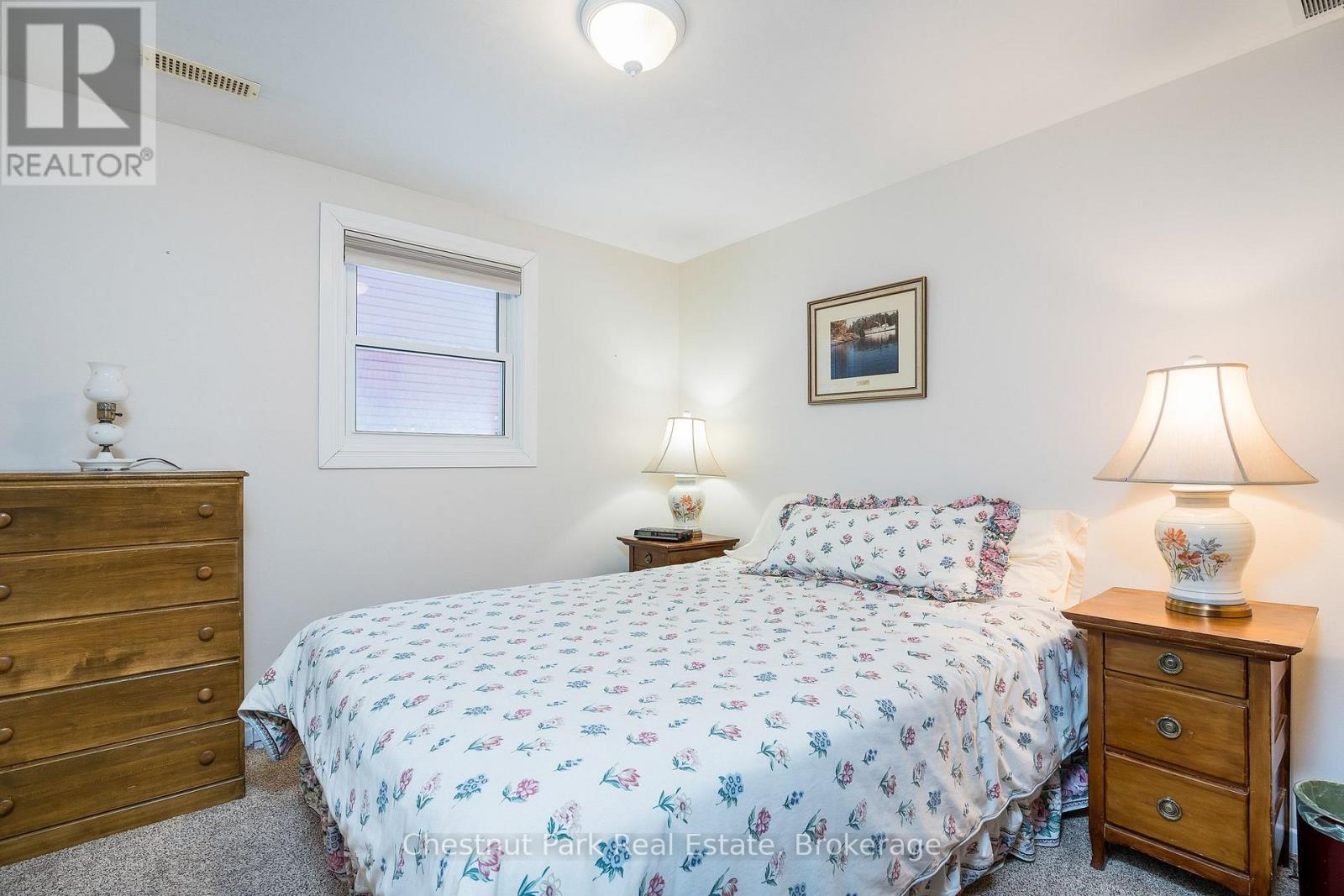 114 Carmichael Crescent, Blue Mountains, Ontario  L9Y 0R3 - Photo 13 - X12941408