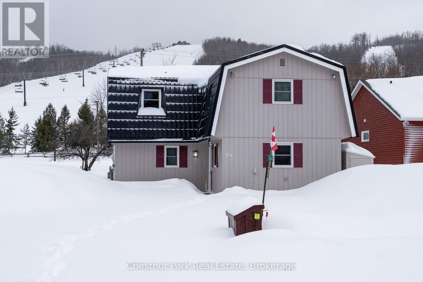 114 Carmichael Crescent, Blue Mountains, Ontario  L9Y 0R3 - Photo 4 - X12941408