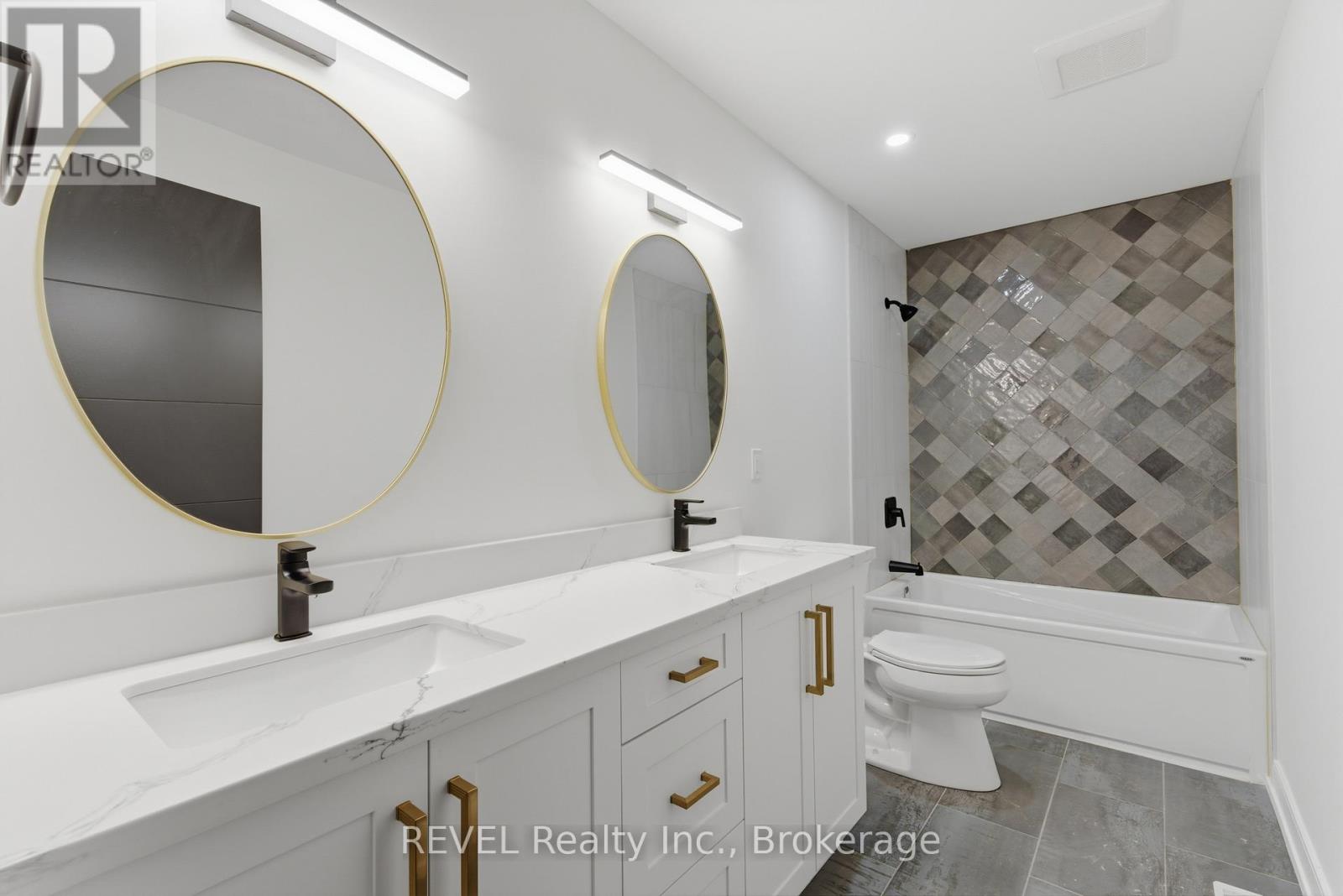 95 Port Robinson Road, Pelham, Ontario  L3B 5N5 - Photo 25 - X12952028