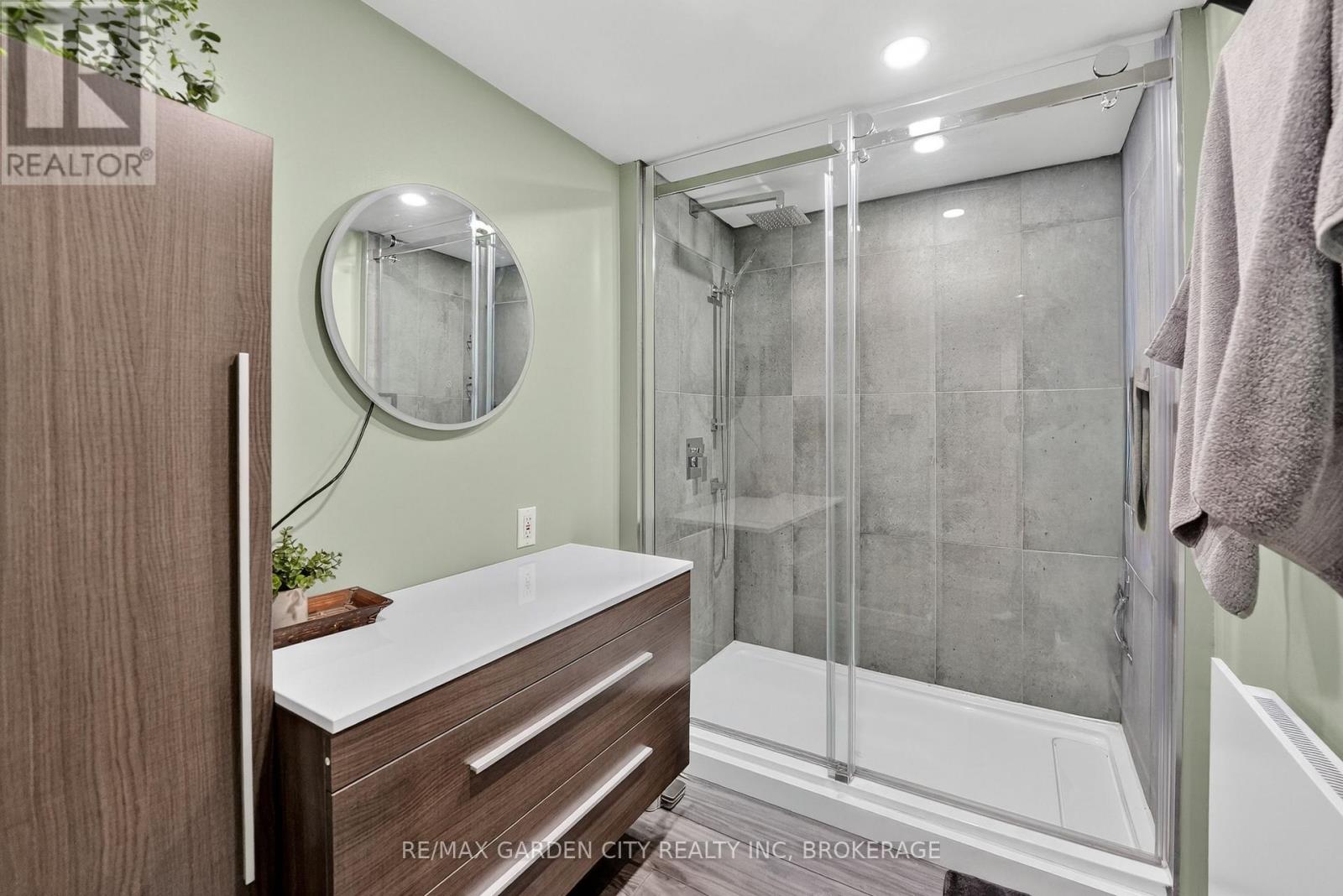 78 Meredith Drive, St. Catharines, Ontario  L2M 6C7 - Photo 35 - X12952180