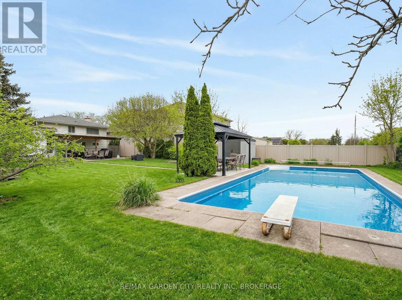 78 Meredith Drive, St. Catharines, Ontario  L2M 6C7 - Photo 50 - X12952180