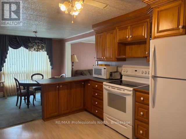 1021 Fifth Lane, Minden Hills, Ontario  K0M 2K0 - Photo 2 - X12951980