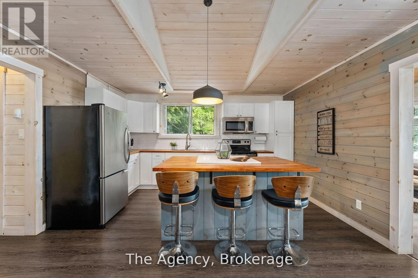 1032 Lakeshore Drive S, Bracebridge, Ontario  P1L 1X3 - Photo 11 - X12952164